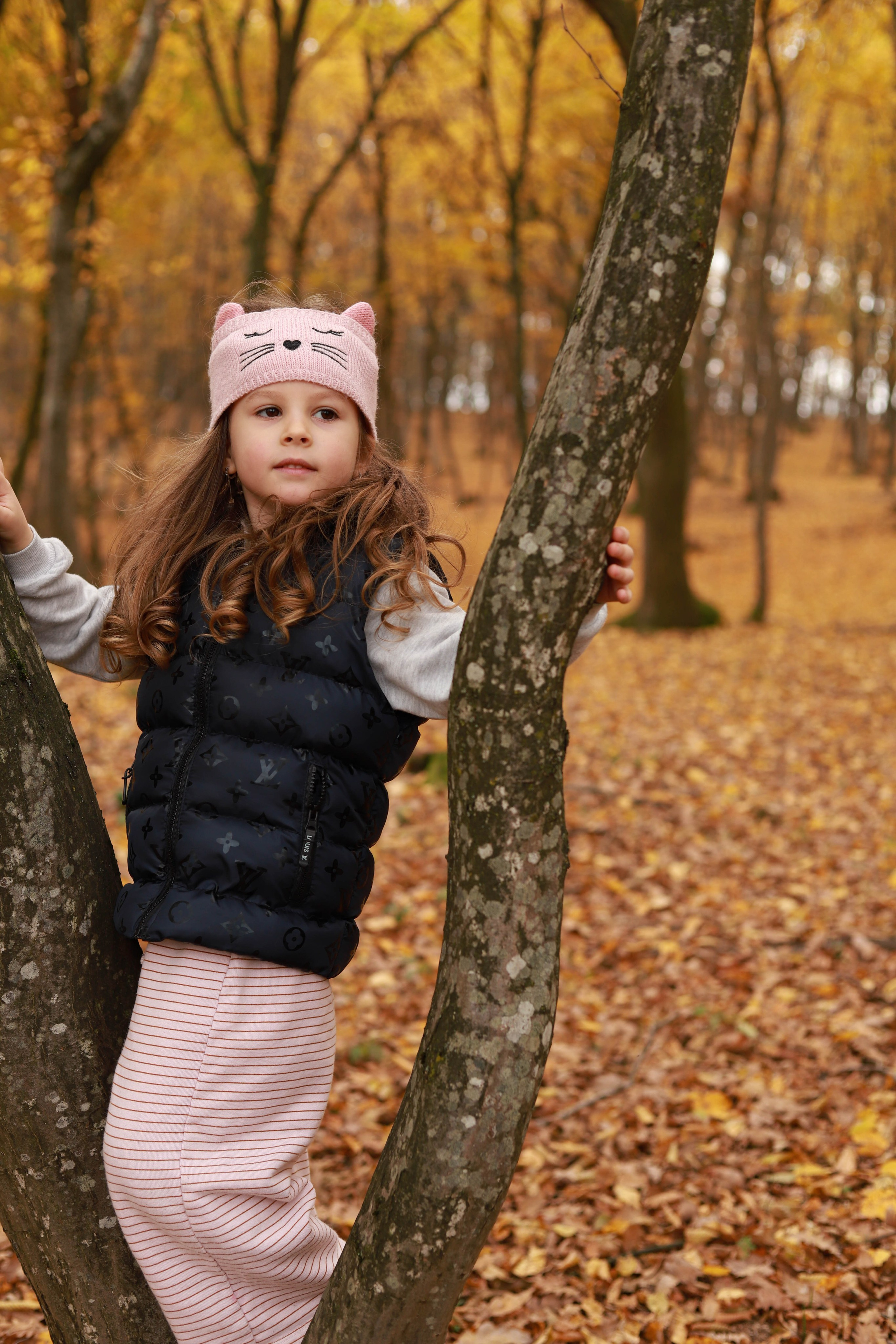Vaida’s Forest. Family and Portraits photographer Diana Andoni