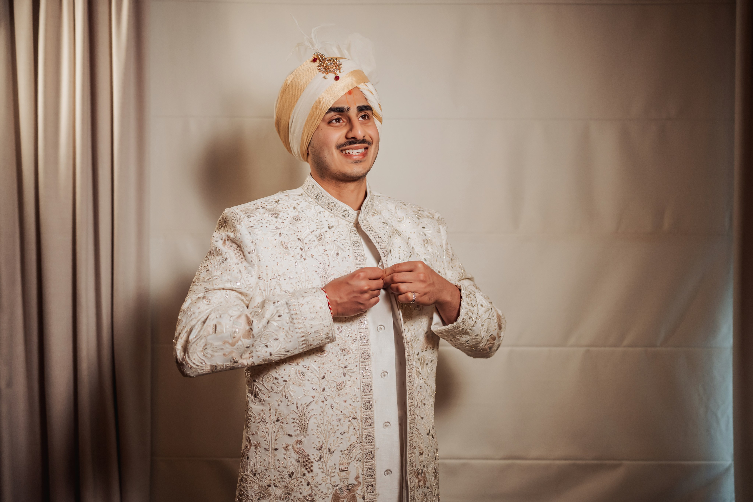 Prem & Nishtha. Wedding Photographer & Cinematographer studios