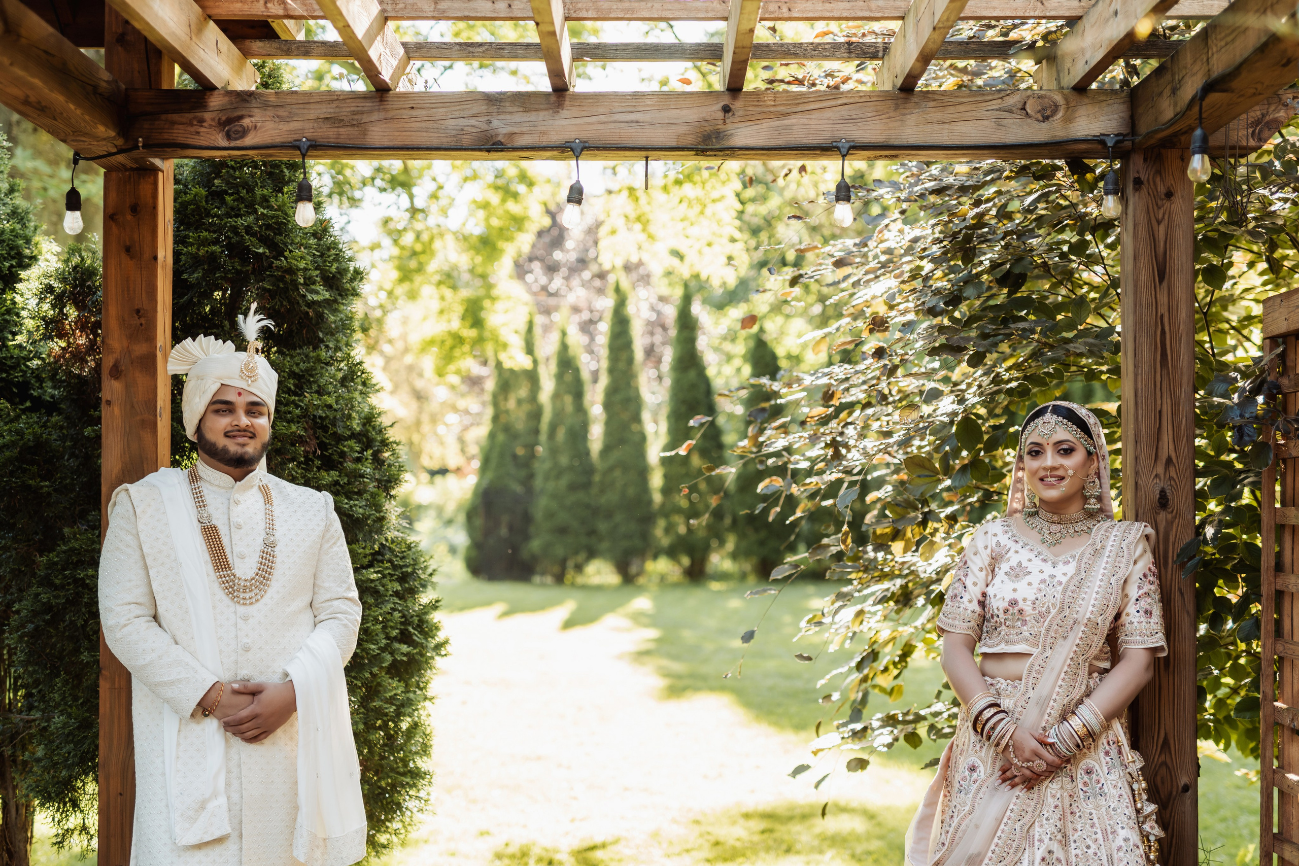 Darshil & Shailja. Wedding Photographer & Cinematographer studios