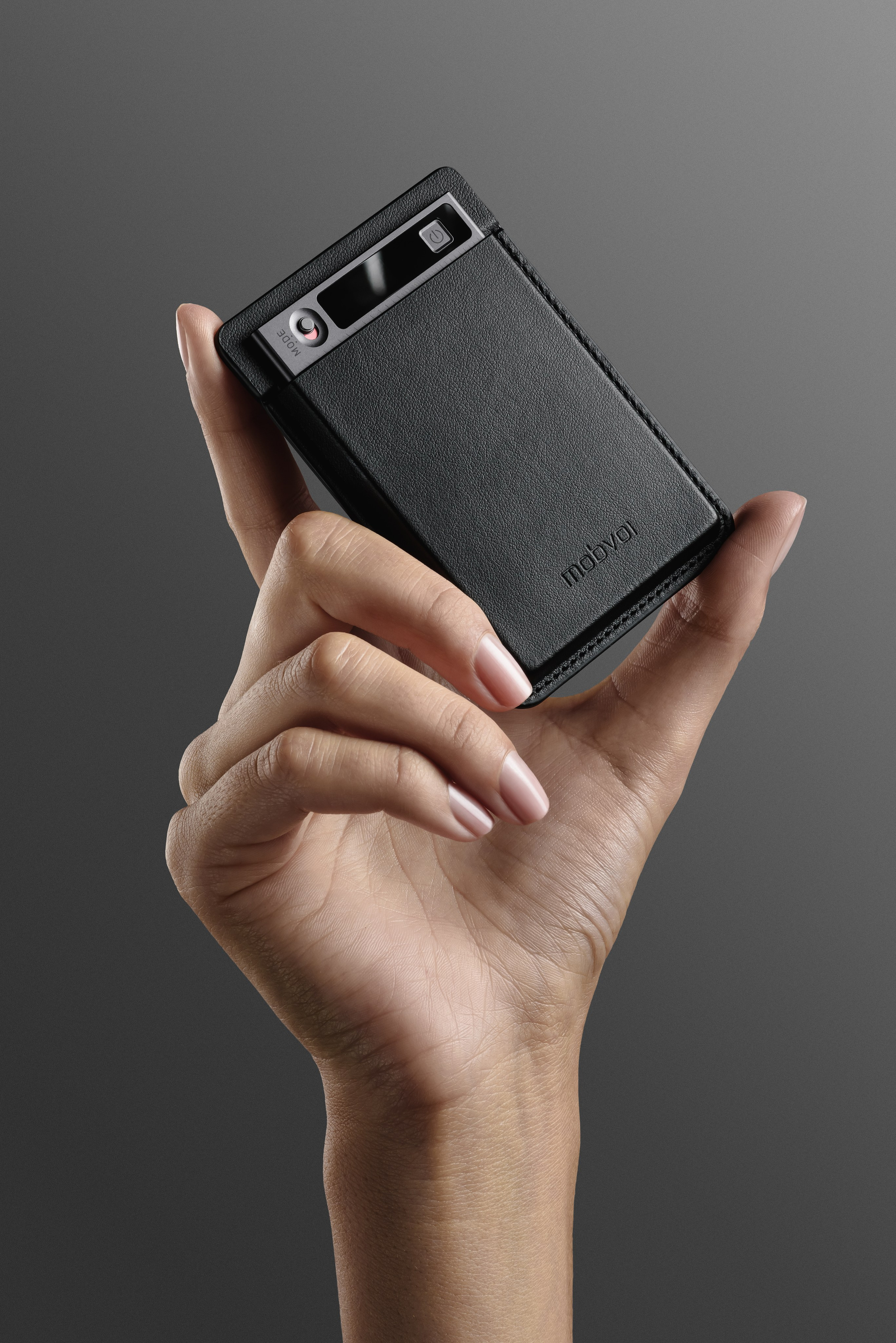 Mobvoi - TicNote. Fotogrāfs Rīgā. Gīmenes, individuālās un dažādu produktu fotosesijas