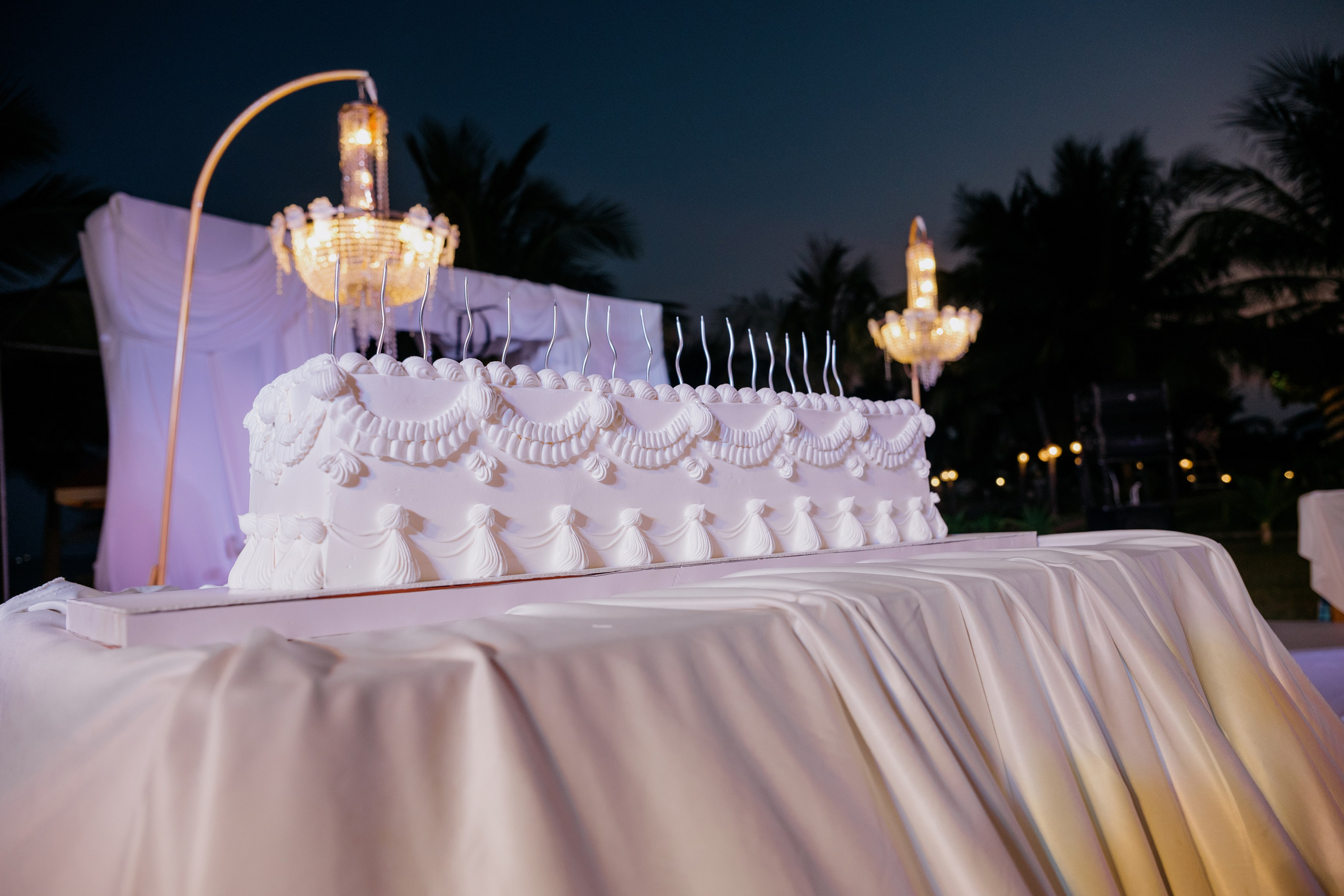 DIEU & THINH/Destination Wedding. Nhiếp ảnh gia đám cưới hàng đầu tại Thành Phố Hồ Chí Minh