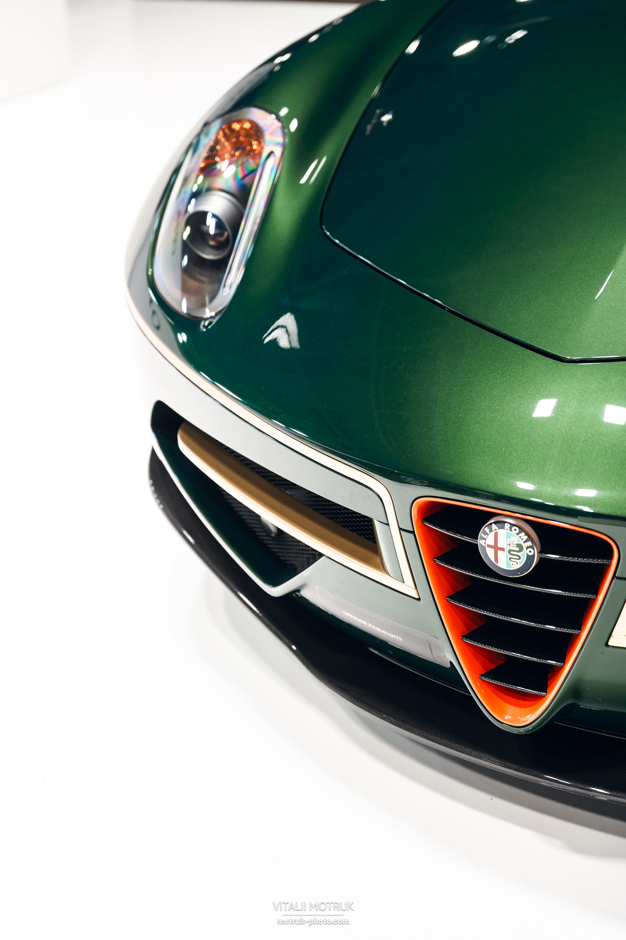 Retromobile 2026. Photographe de voitures à Paris — Vitalii Motruk