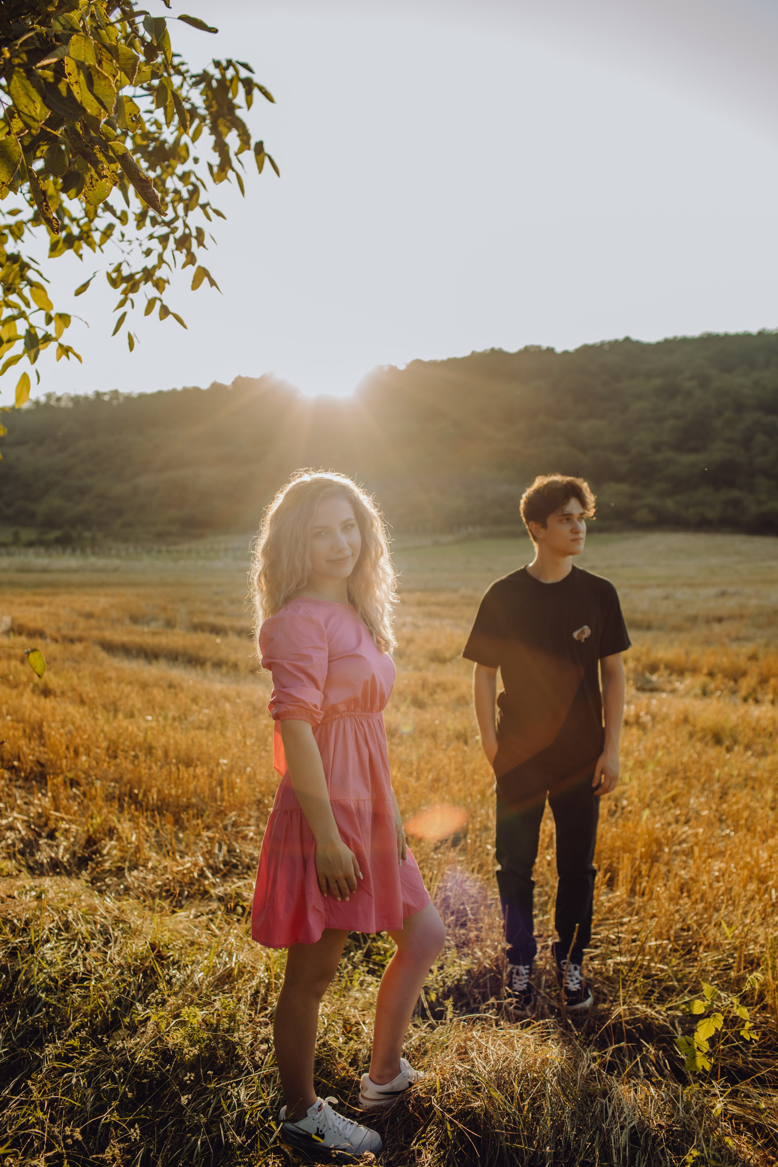 Raul & Larisa. Wedding & couple photographer from Romania Rut Vetan