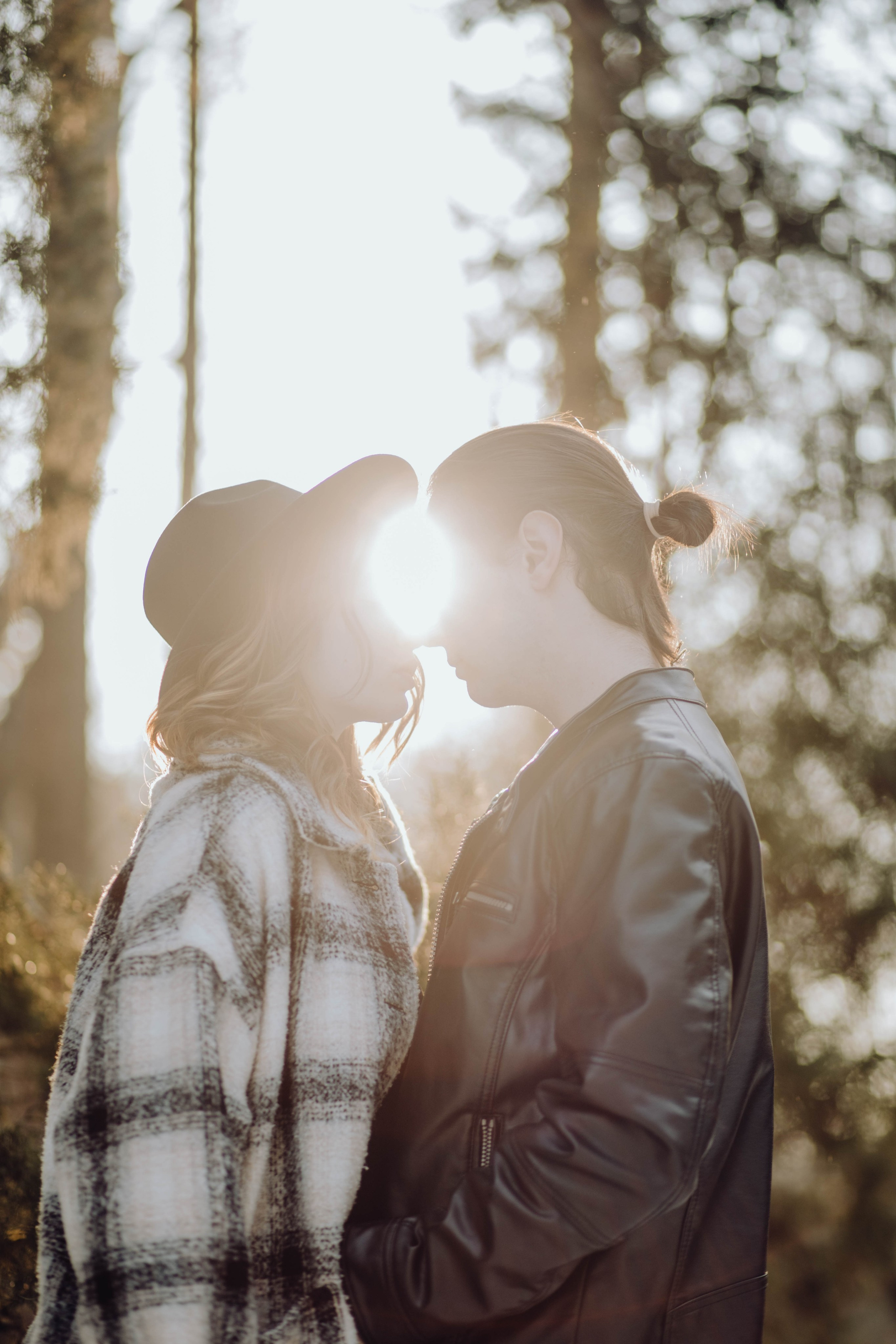 Serafim & Beatrice. Wedding & couple photographer from Romania Rut Vetan