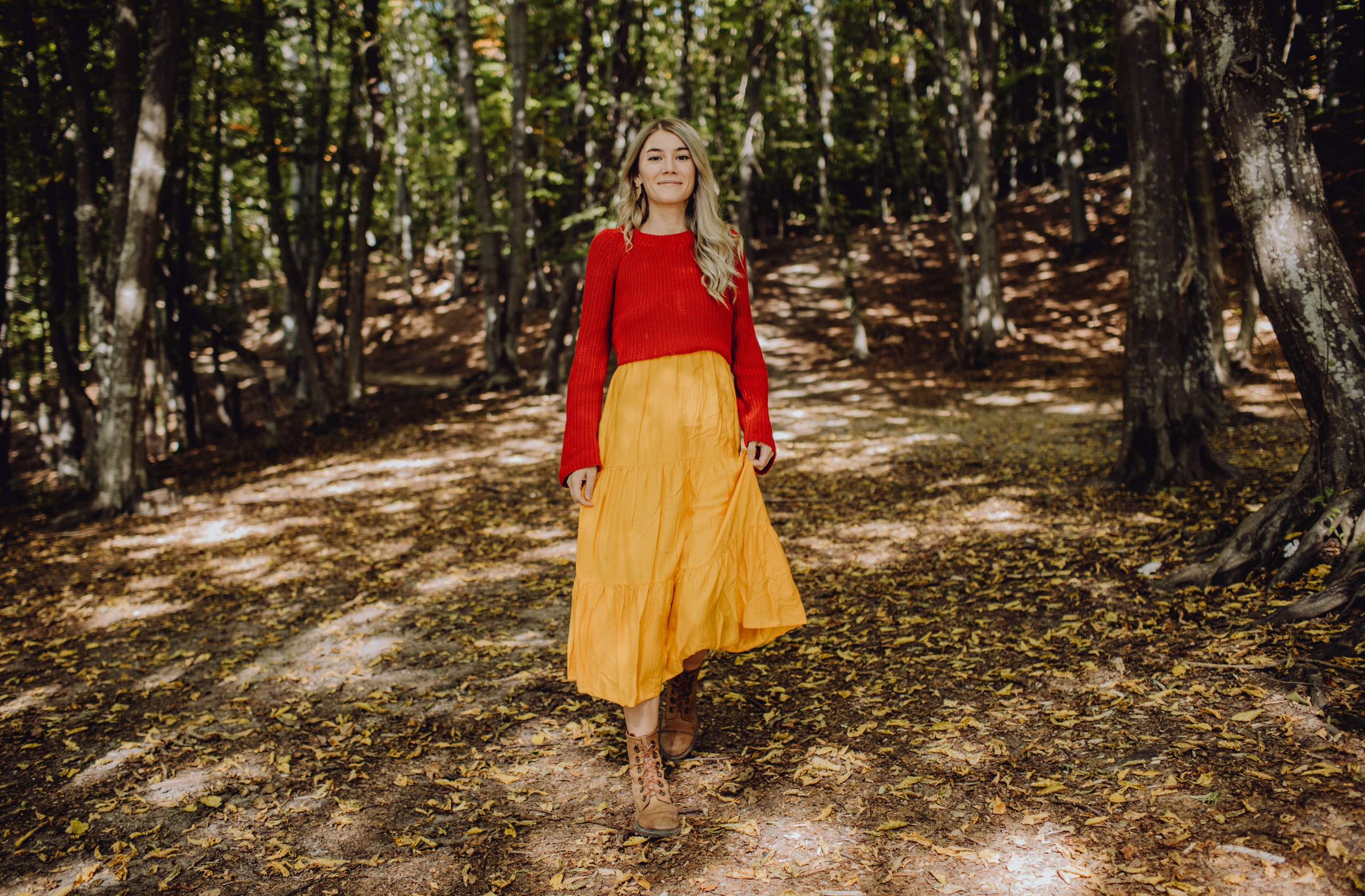 Medeea. Wedding & couple photographer from Romania Rut Vetan