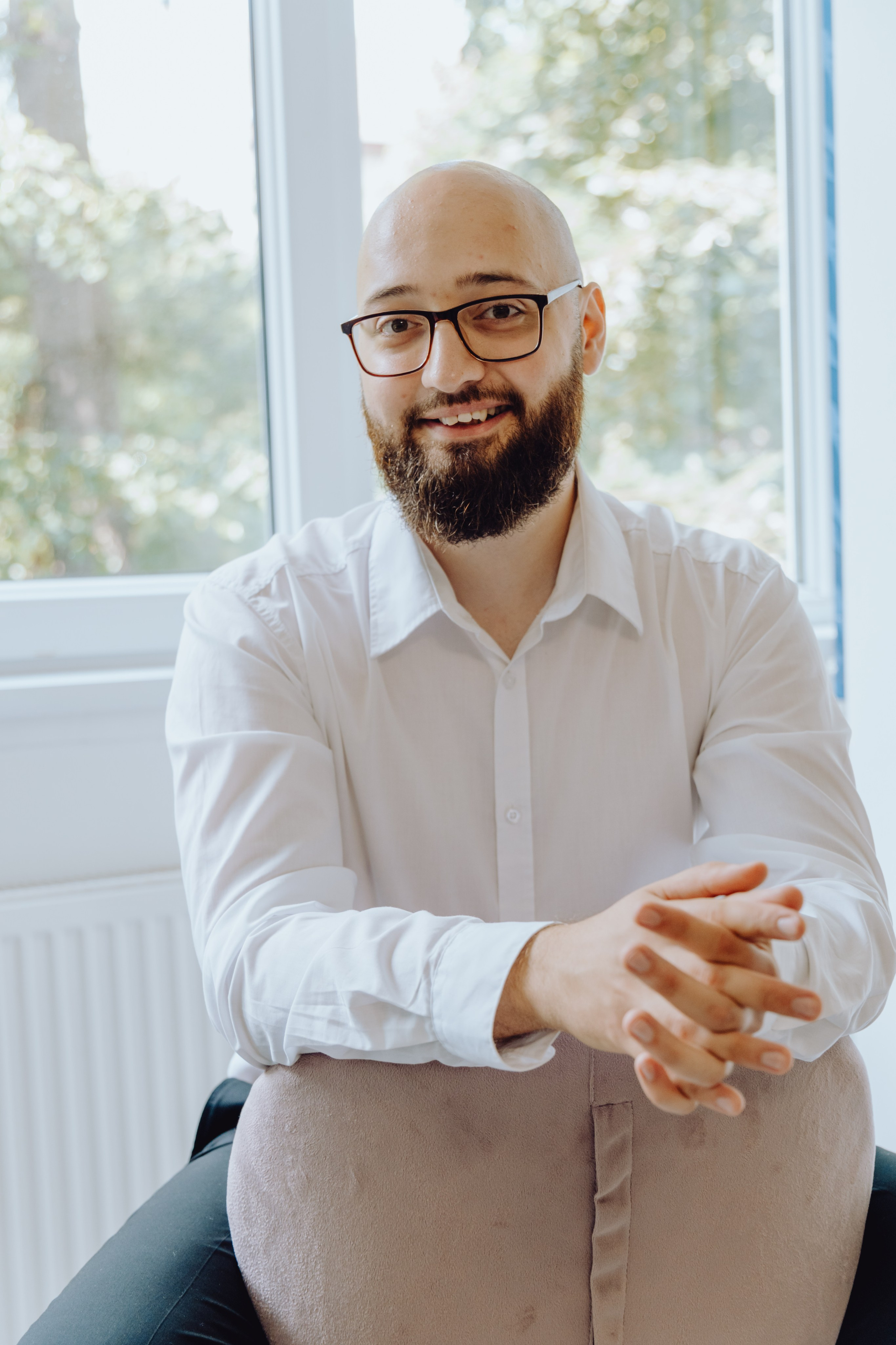 Moise & Delia. Wedding & couple photographer from Romania Rut Vetan