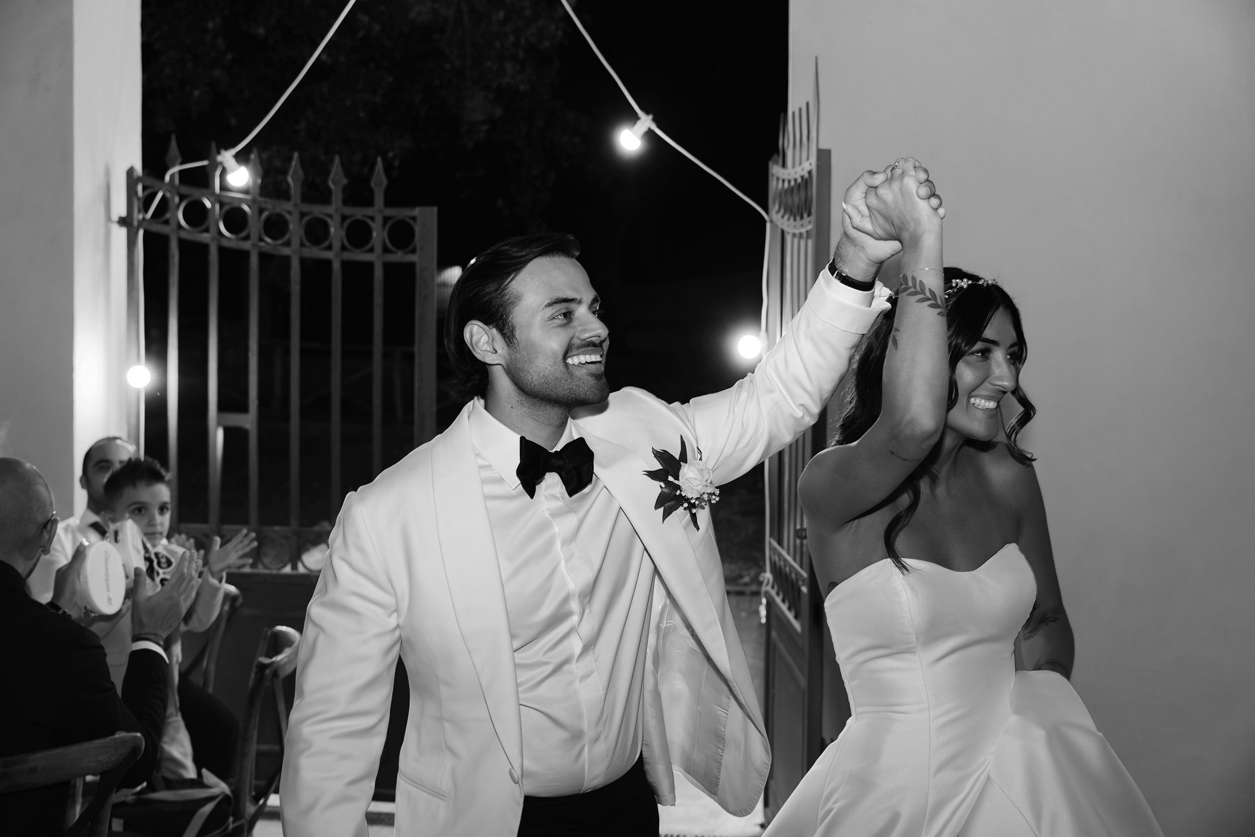 Ginevra and Avi — Abbazia di San Galgano, Tuscany. Destination Wedding Photographers and content creators based in Spain