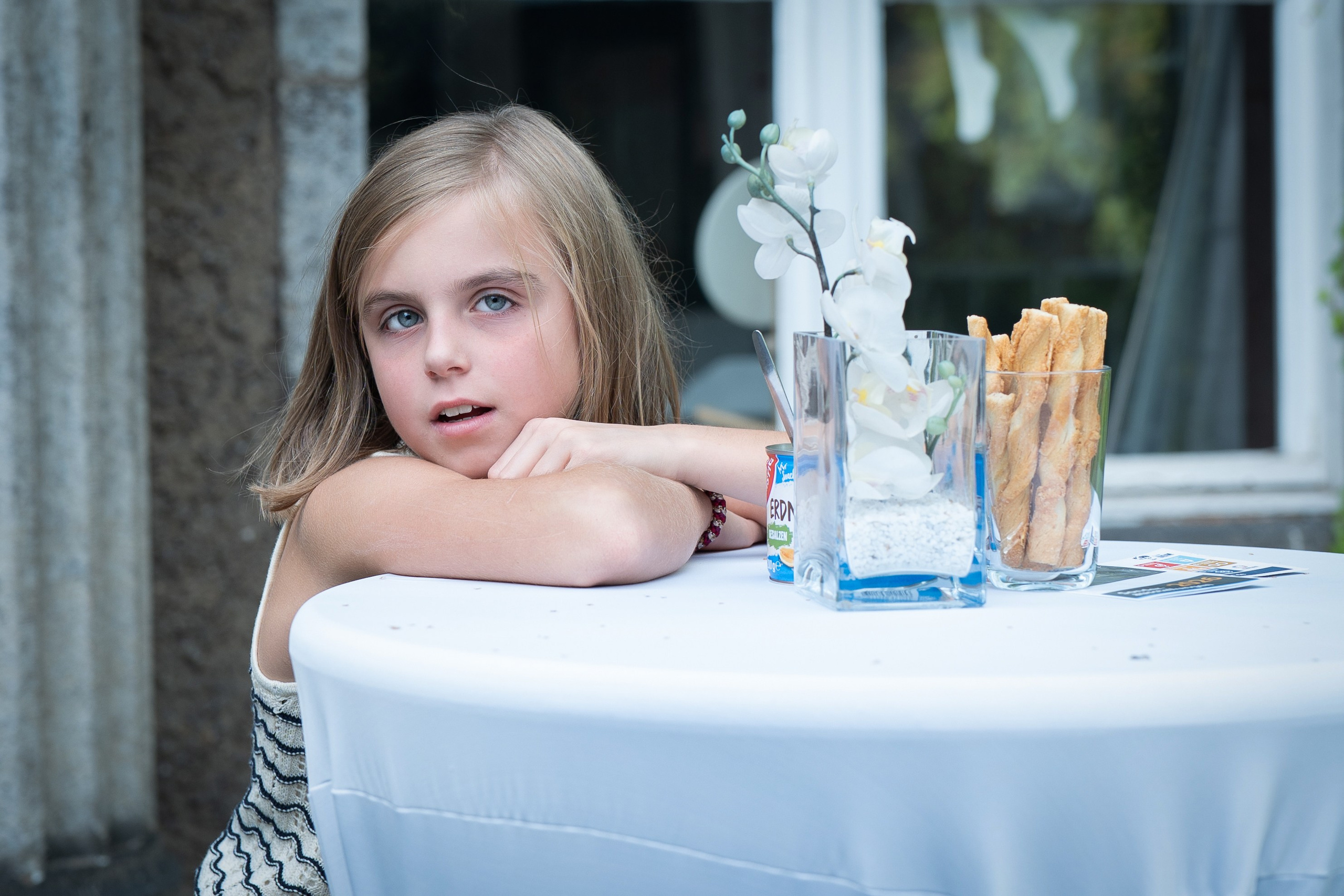 Die Ausstellung “Kinderblicke: Unsere Welt im Fokus — Kinder machen Kunst” (Deutschland, Dillenburg). Family, fashion & event photographer in Doha