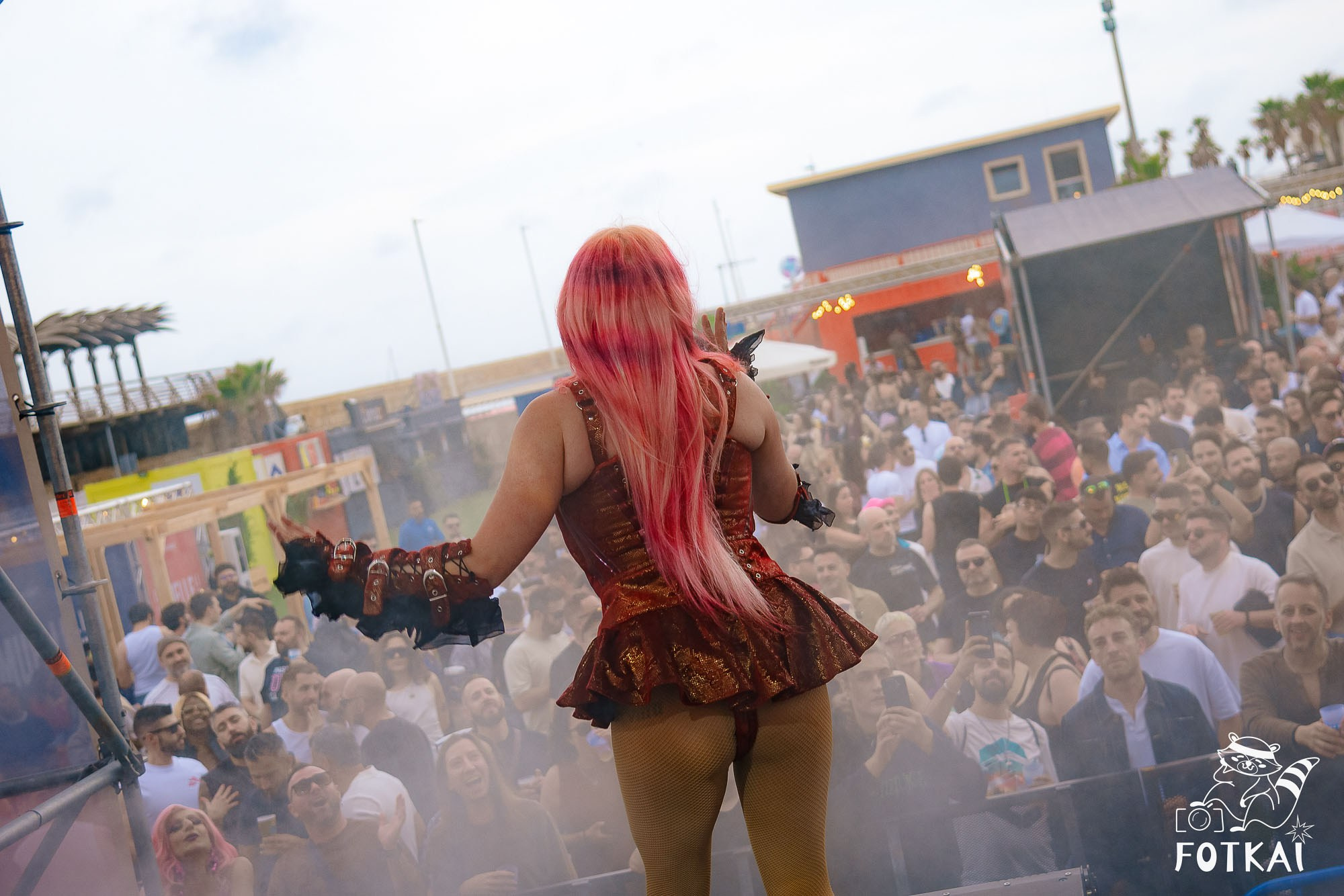 Cariña La Fiesta 2.0 — Fotos del evento en El Muelle Live, Alicante, 2026 | FOTKAI