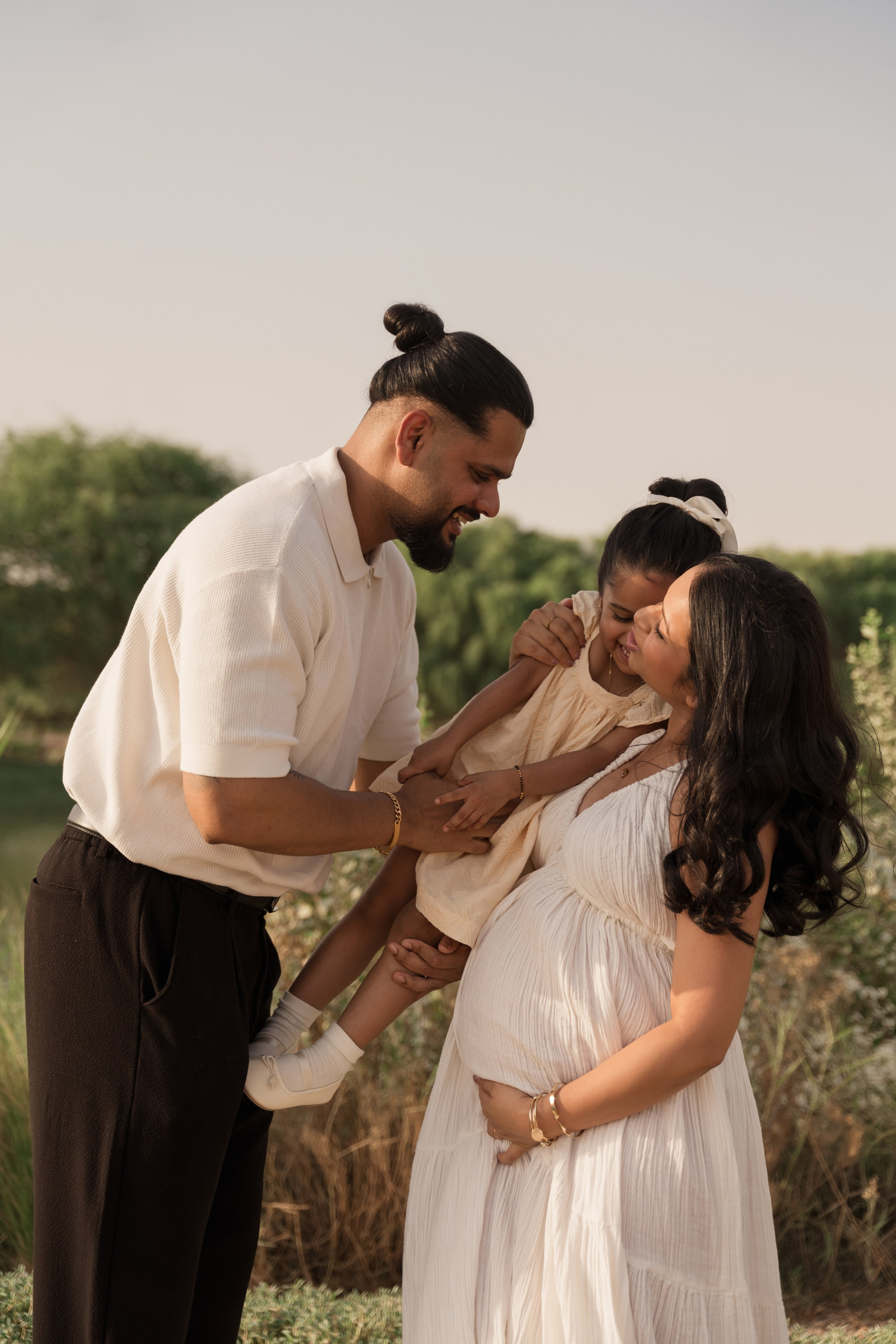 By the lake. Angela Iakovleva — Family Photographer in Dubai