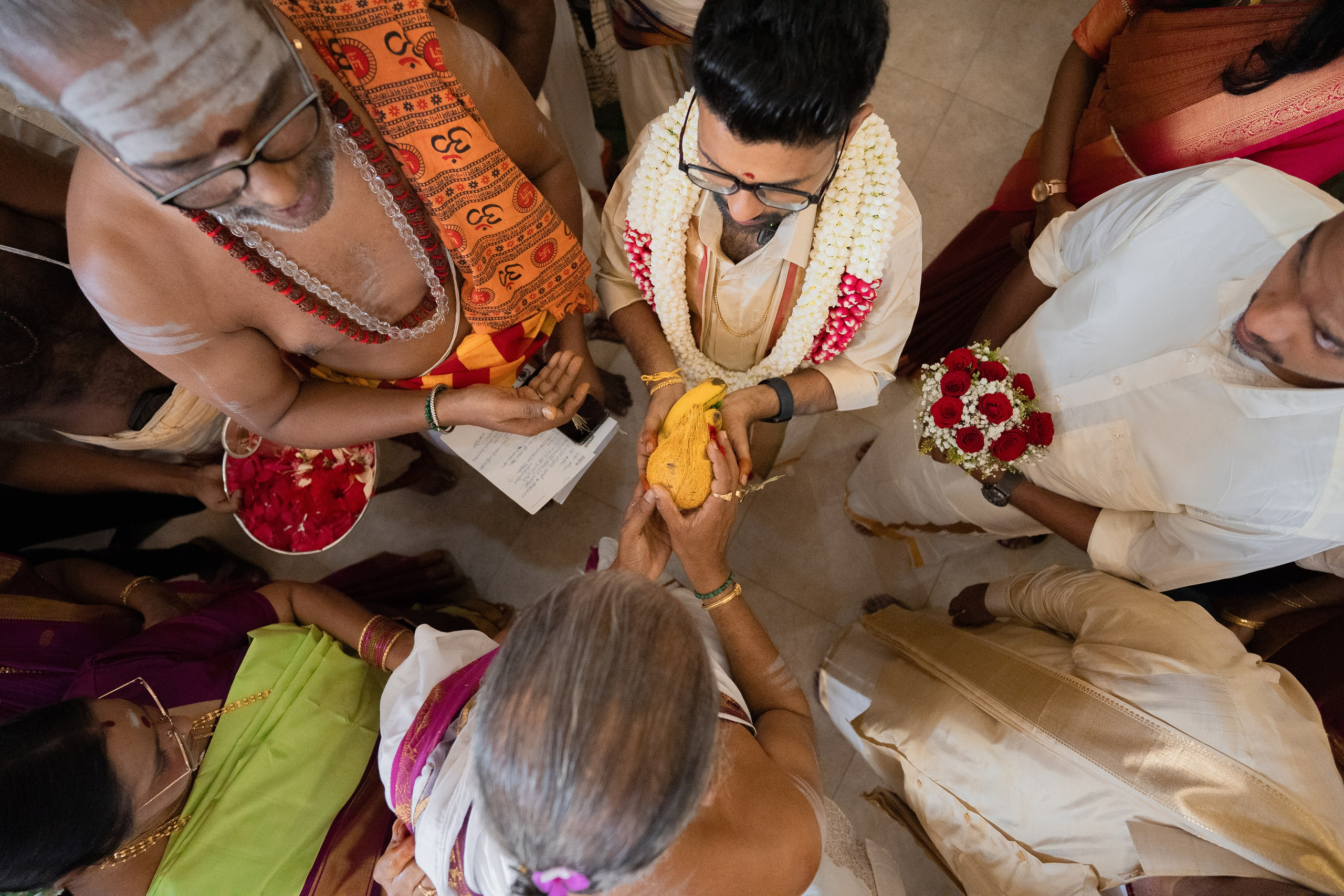GAURI & SIVA. Wedding photographer Avira Stories