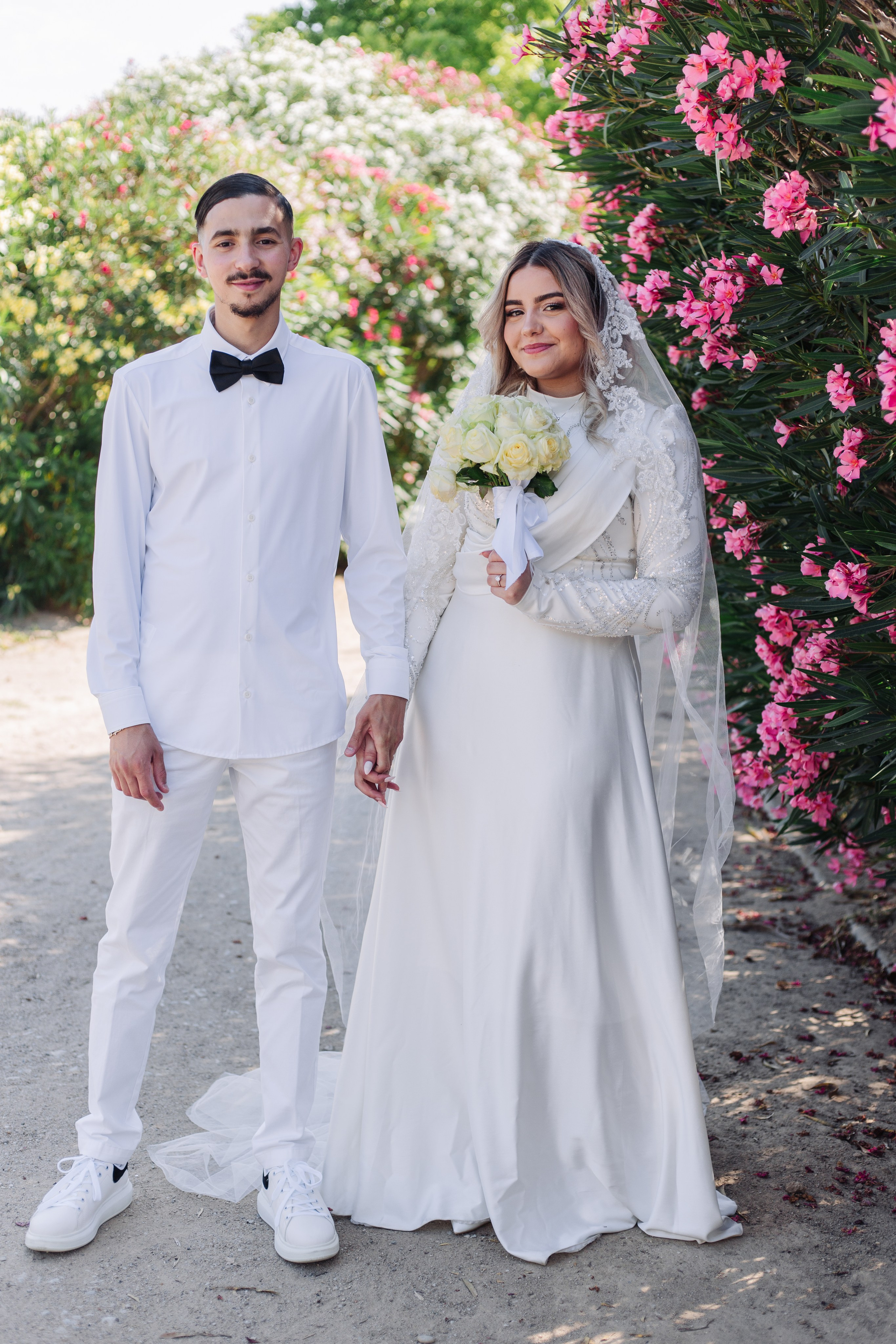 Yassine et Sahra. Studio photo « Partage ton bonheur » – Photographe famille près de Châtellerault, Poitiers et Tours