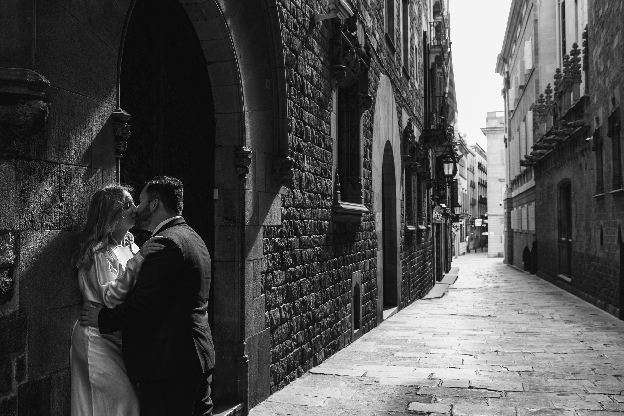 Wedding in Barcelona | Elegant Destination Wedding Photography & Videography. Wedding Stories — Professional Wedding Photography & Videography in Germany, Italy, Spain & all across Europe