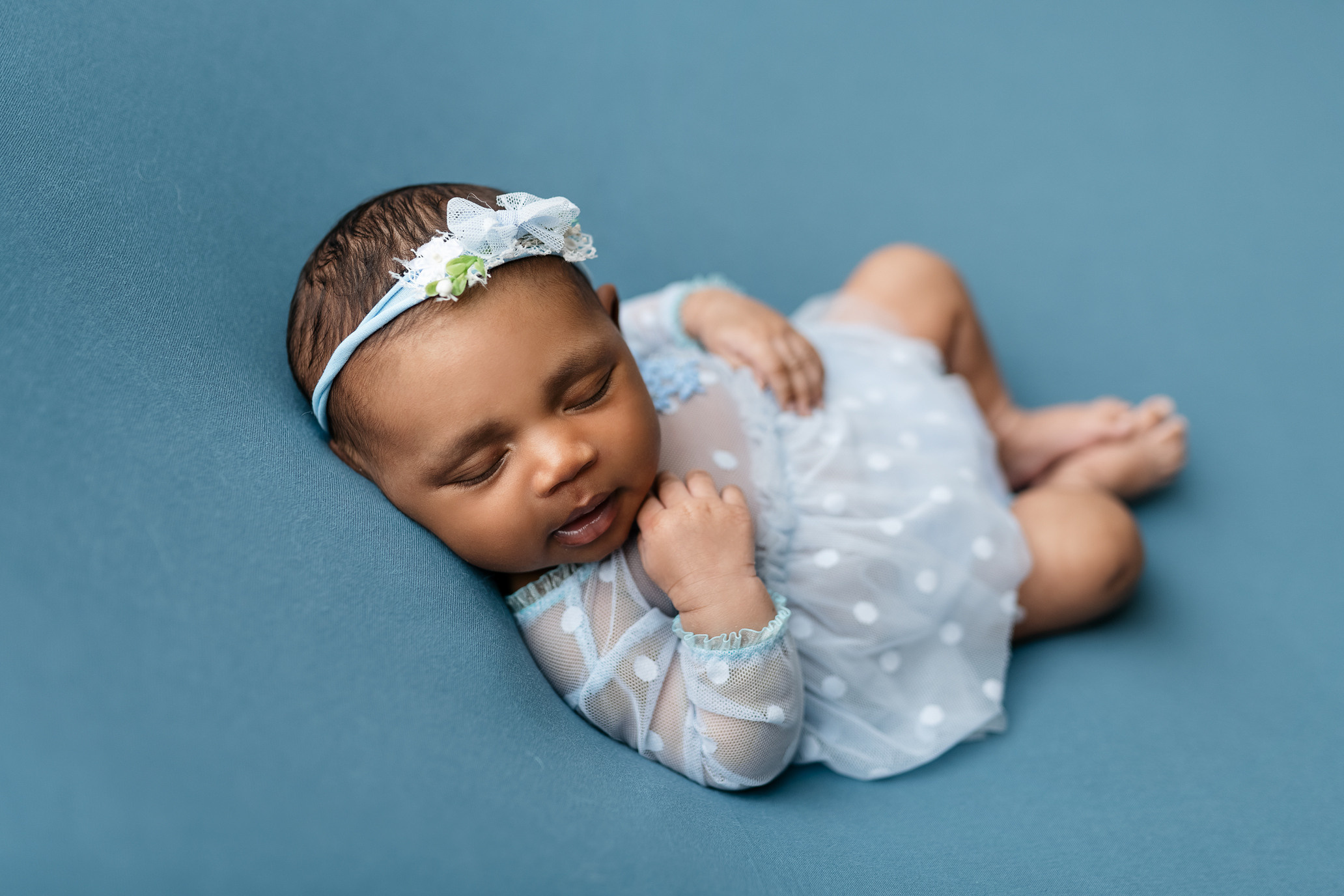 ניו בורן. צילומי הריון, ניו בורן, גיל שנה בראשון לציון -Jenya Rosso Photography