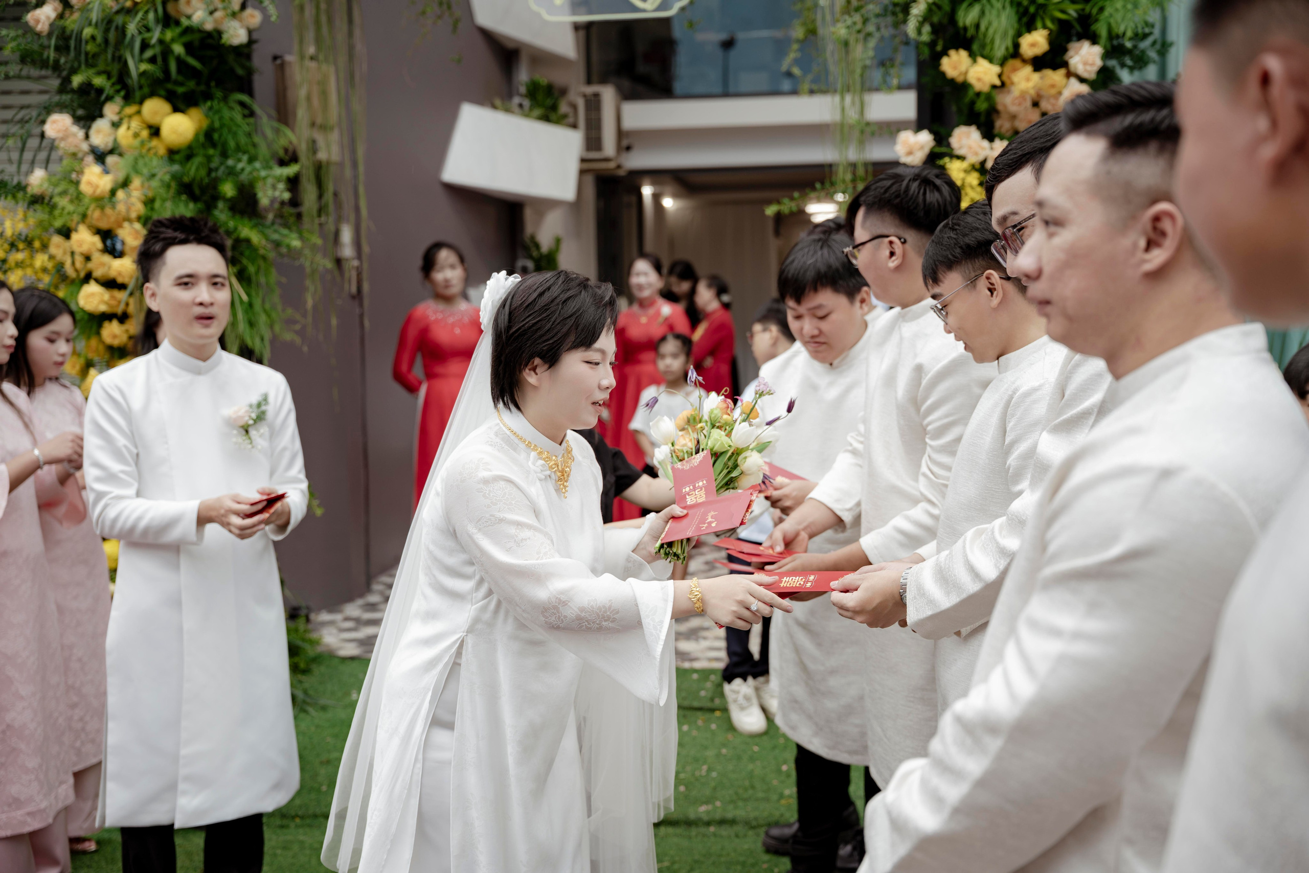 JOE & MIA. WEDDING PHOTOGRAPHER IN VIETNAM
