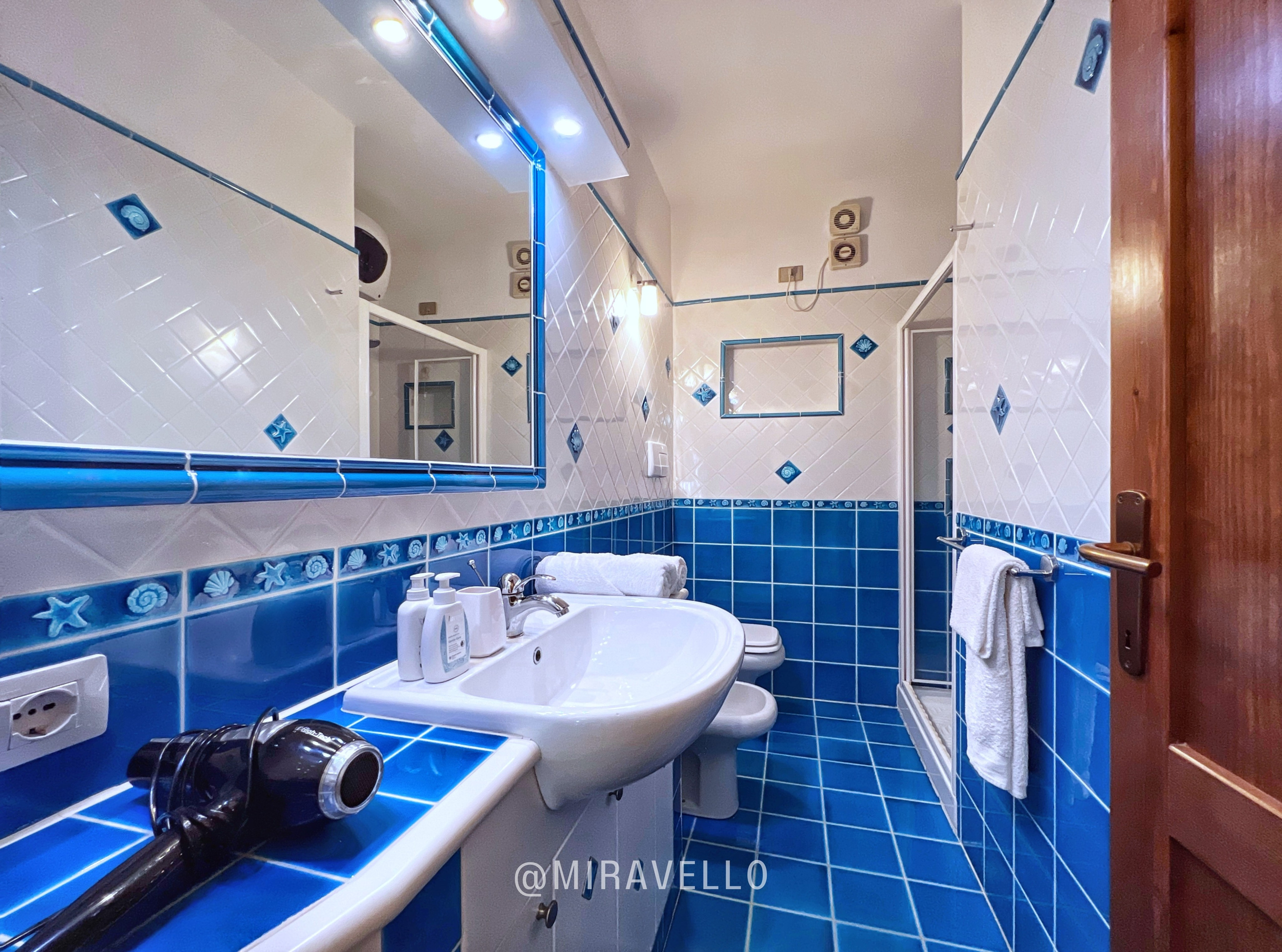 Villino con terrazza rustica. Fotografo d’interni a Cagliari Eugenia Murru