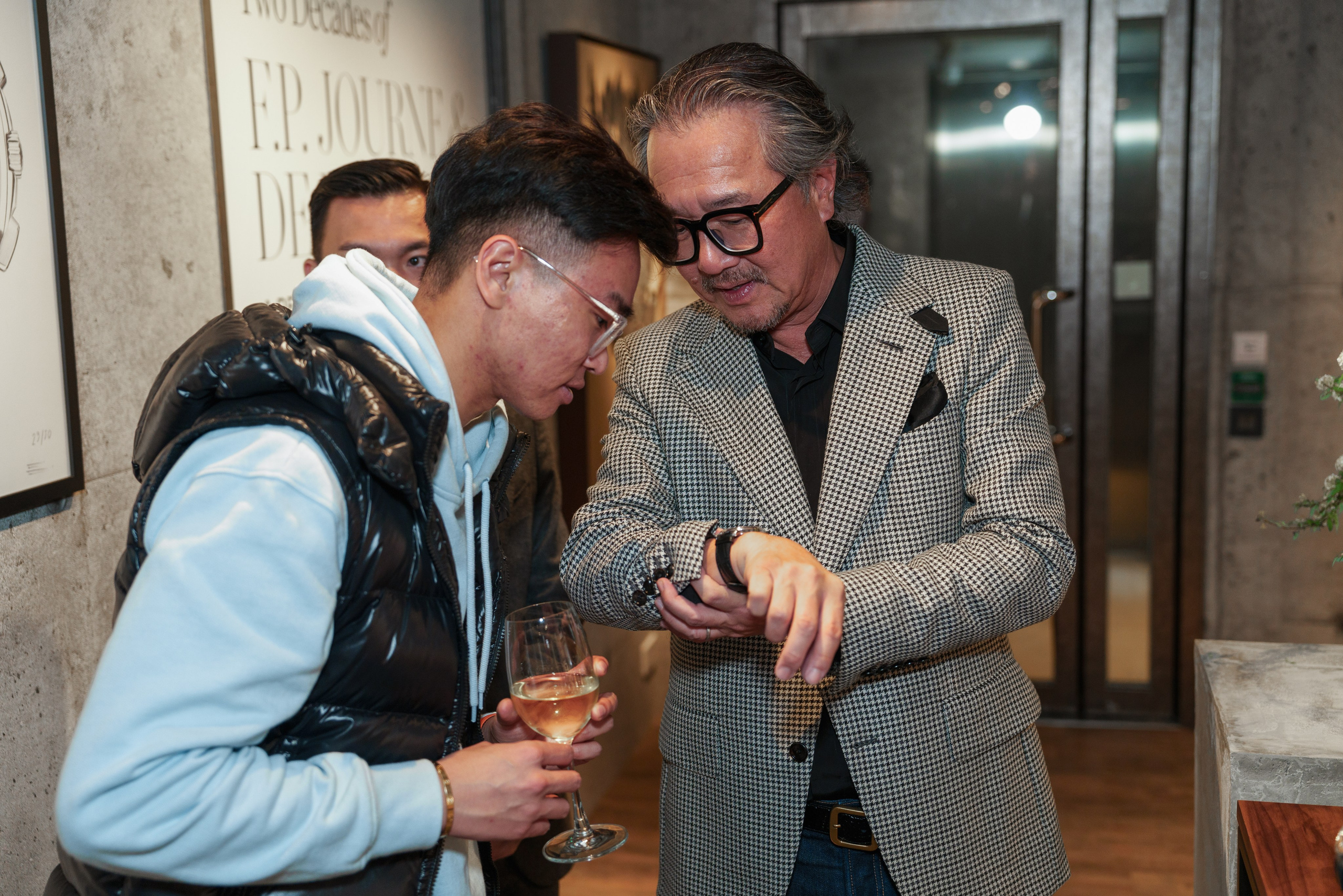 WATCHBOX. ФОТОГРАФ В ГОНКОНГЕ (СВАДЬБЫ, FASHION, СЕМЕЙНЫЕ, МЕРОПРИЯТИЯ, ФОТОПРОГУЛКИ)