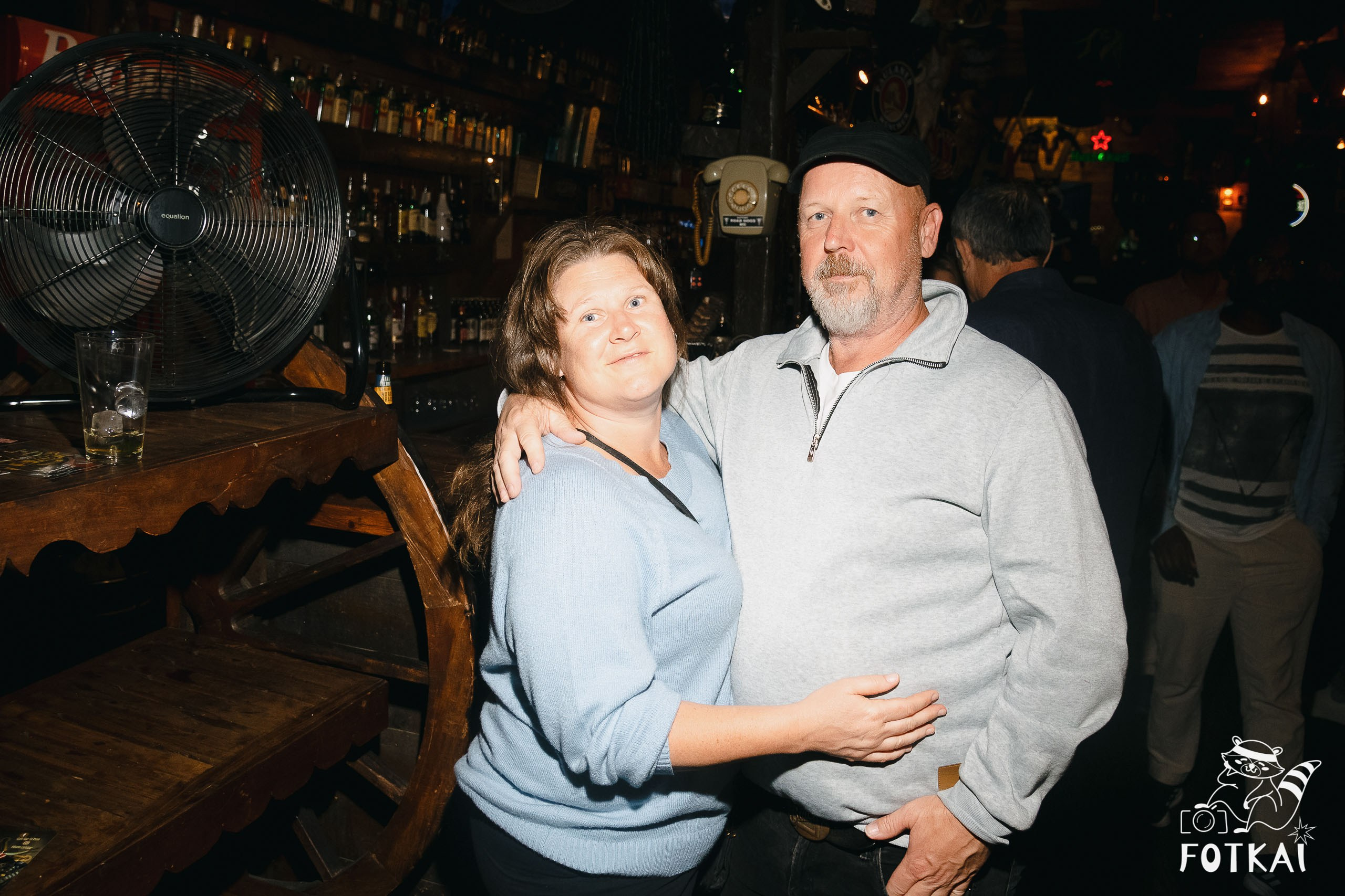 Фоторепортаж JAM Night в El Paso Bar, Torrevieja — живая музыка и атмосфера Коста-Бланки | FOTKAI