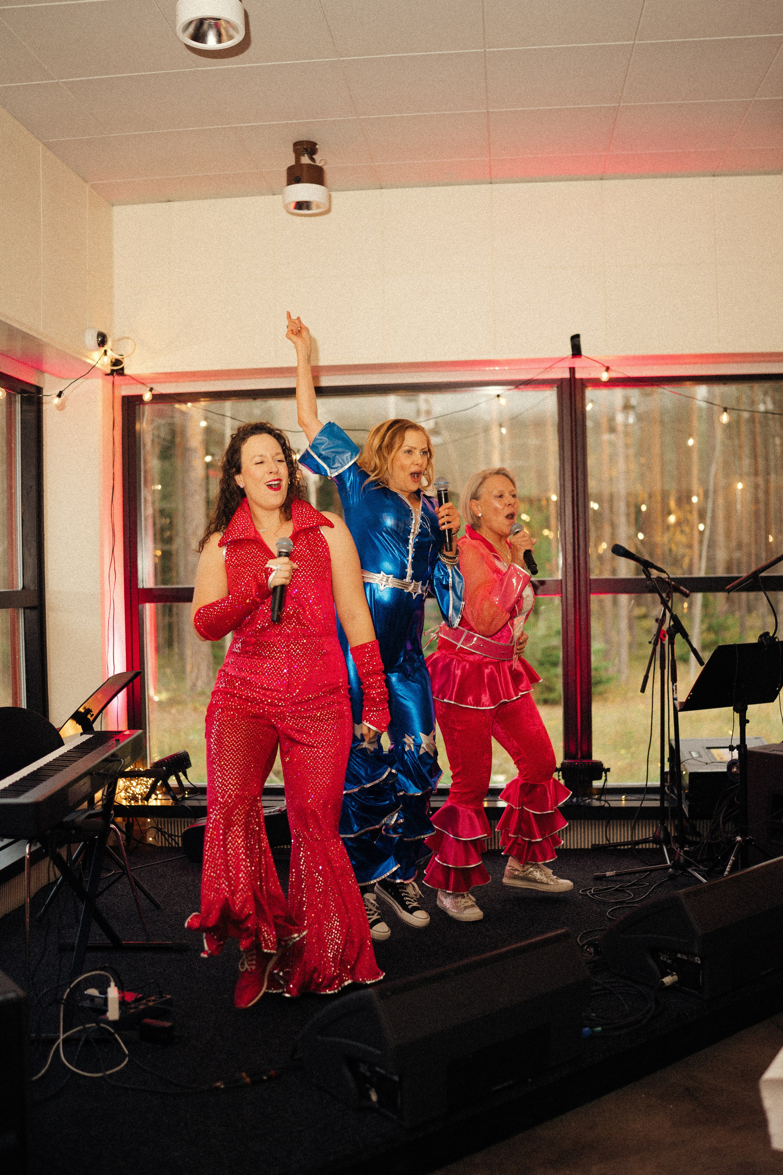 Venla & Kerr. Wedding and portrait photographer in Helsinki Vickan O