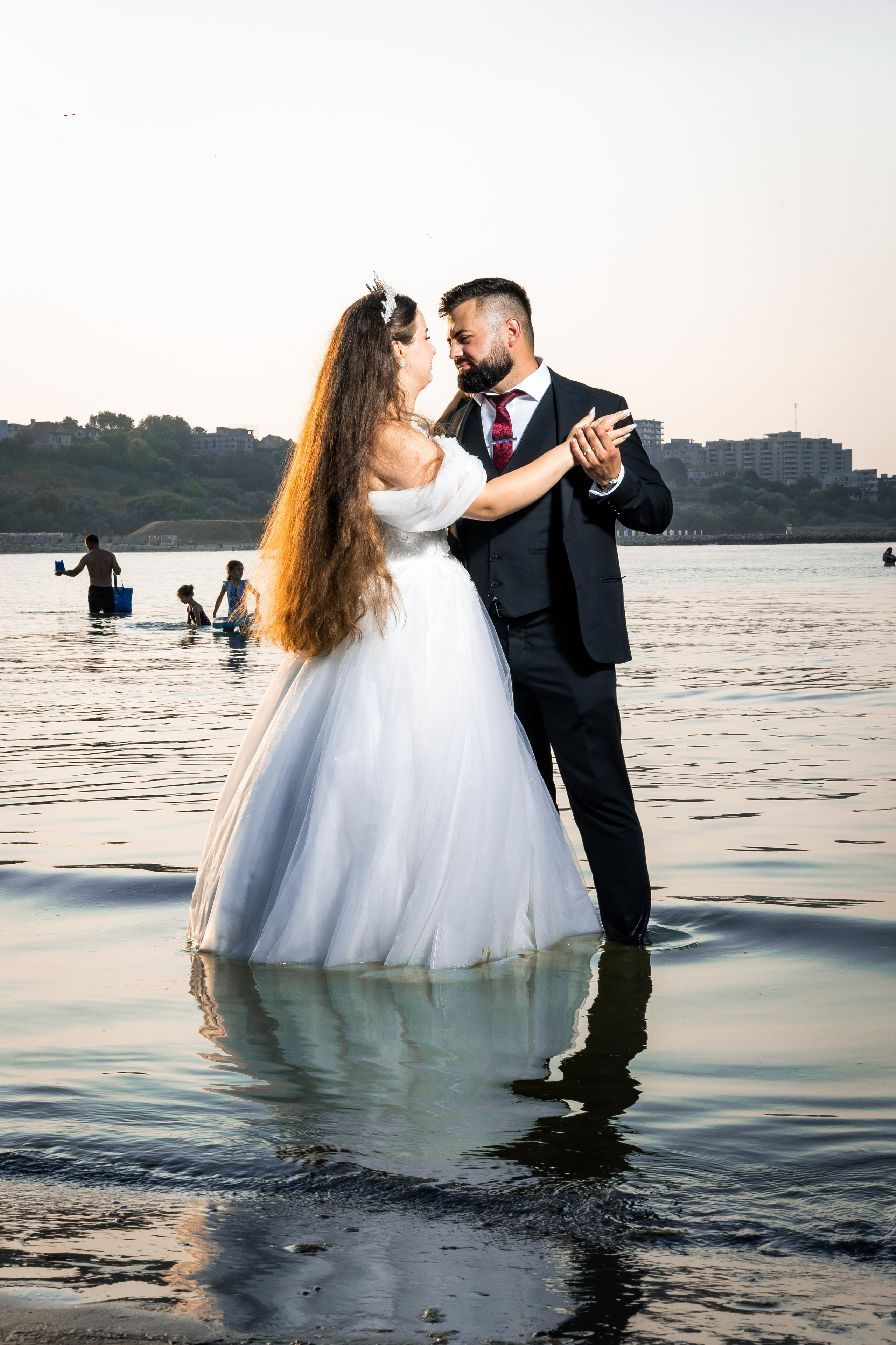 Andreea & Elvis Trash The Dress. MGS STUDIO