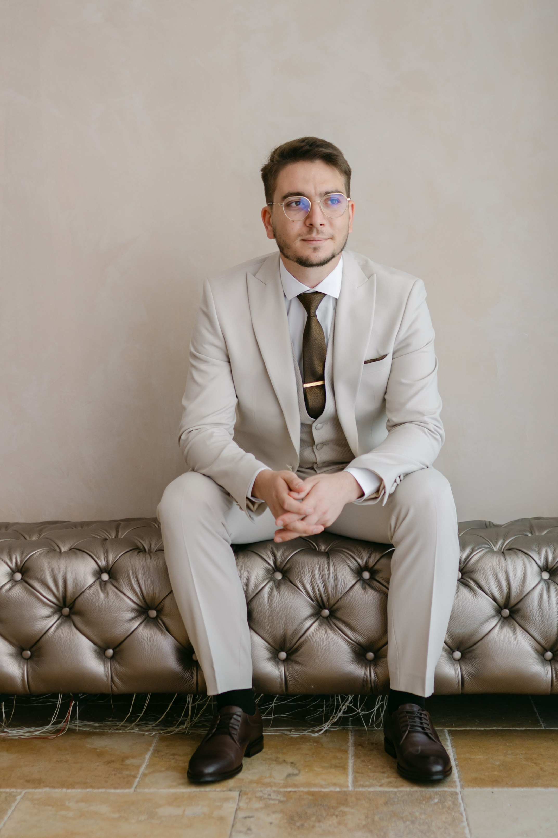 Analisa | Constantin. Gabrielacojocariu.com