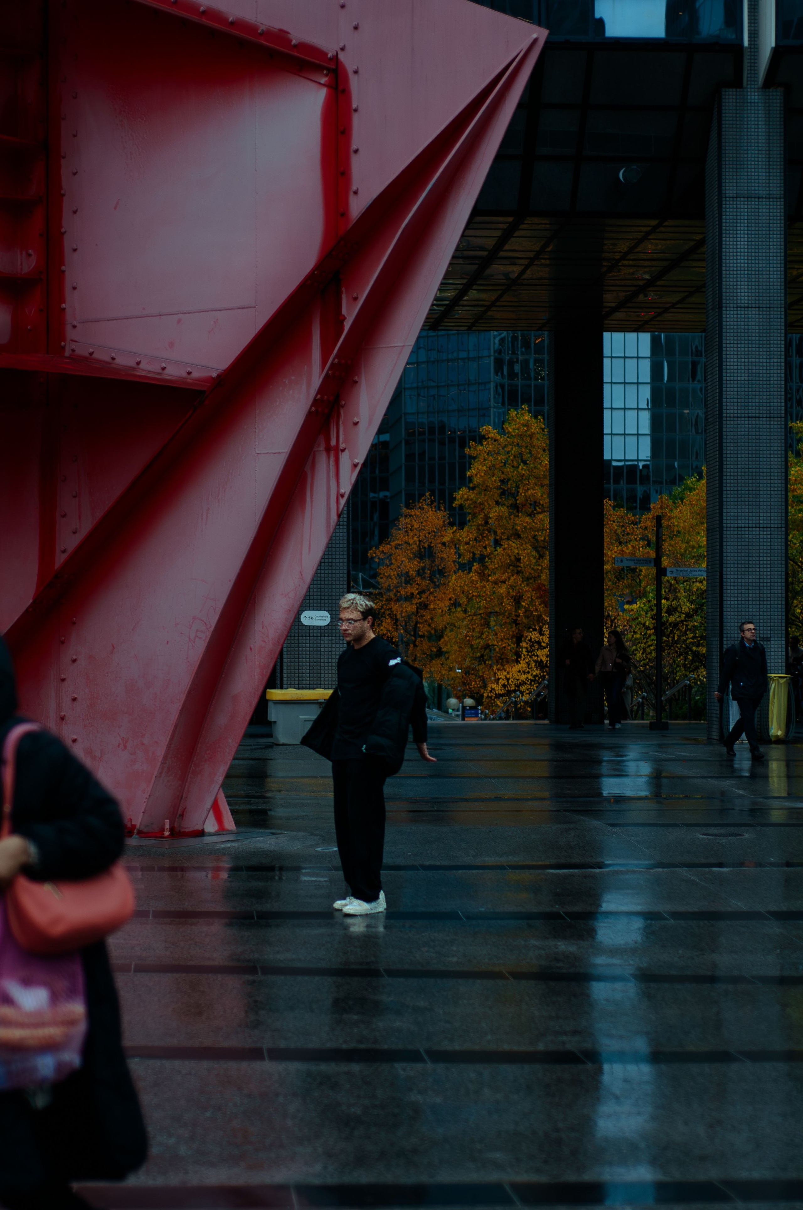 Мужская фотосессия в урбанистичном Париже. Фотограф в Париже Полина Осипова