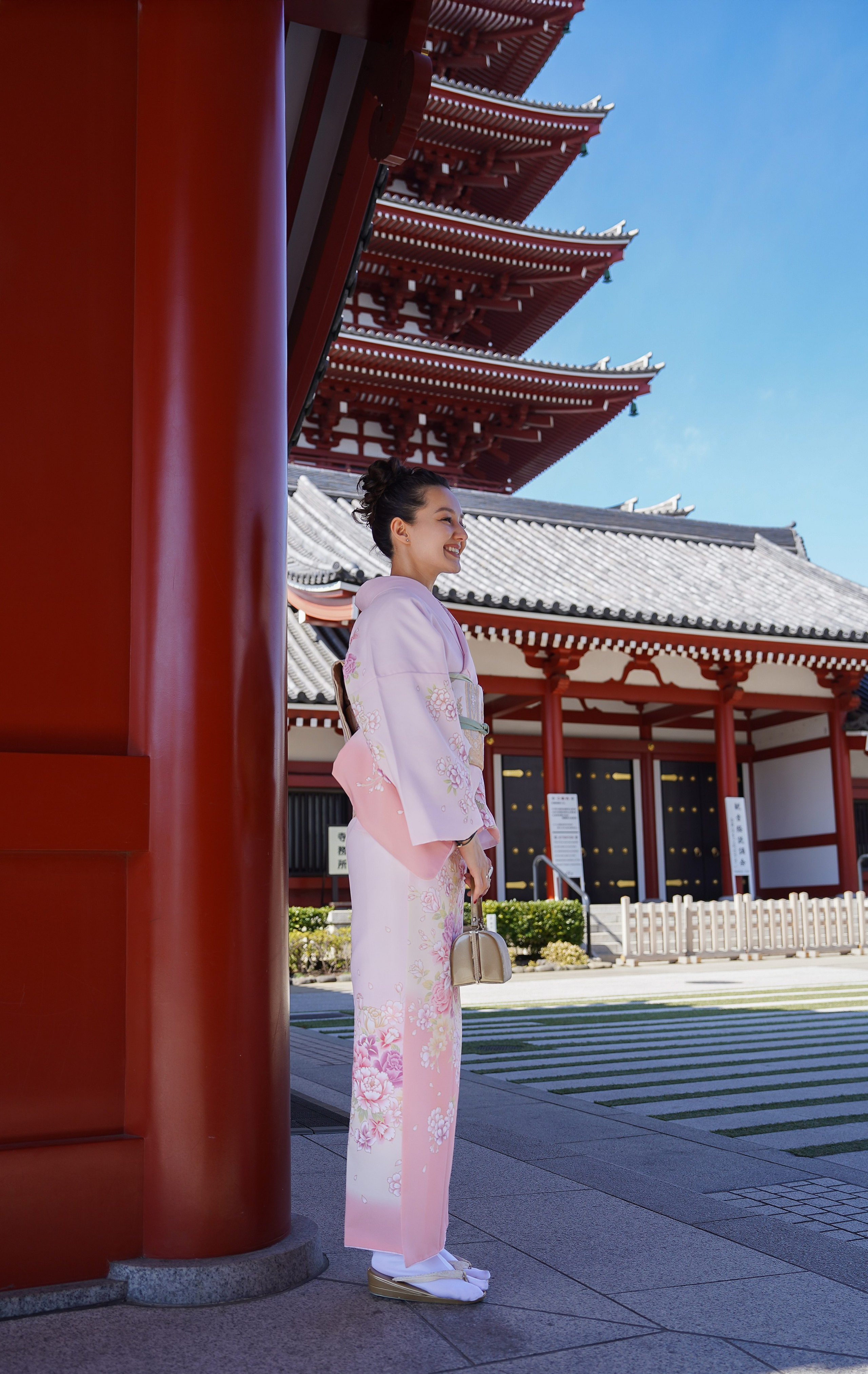 Khusnora. Фотограф в Токио Япония