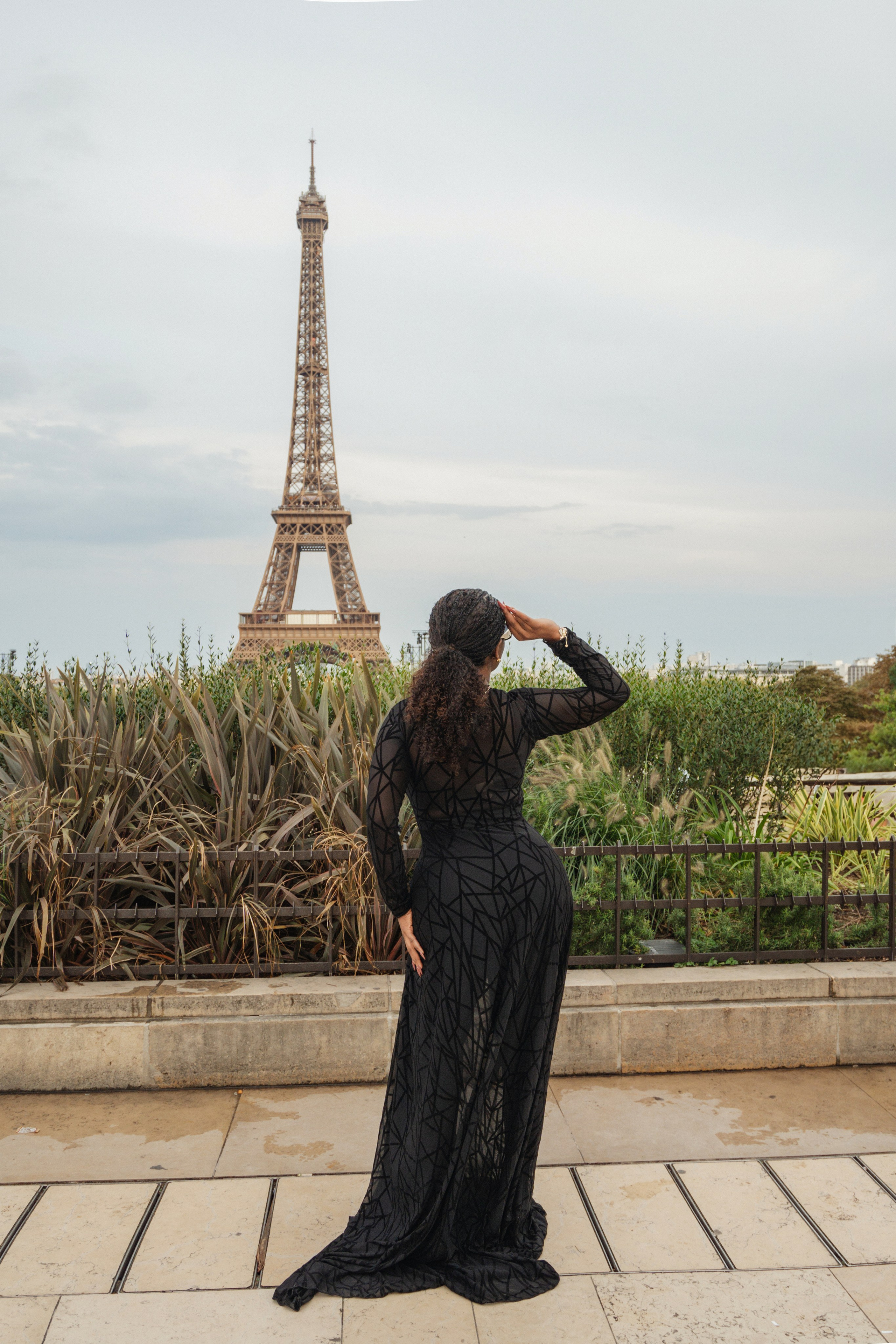 Juanita (1 hour). Photographer in Paris|Solo and groups, portraits & content, couples photo-shoot in Paris at the best locations