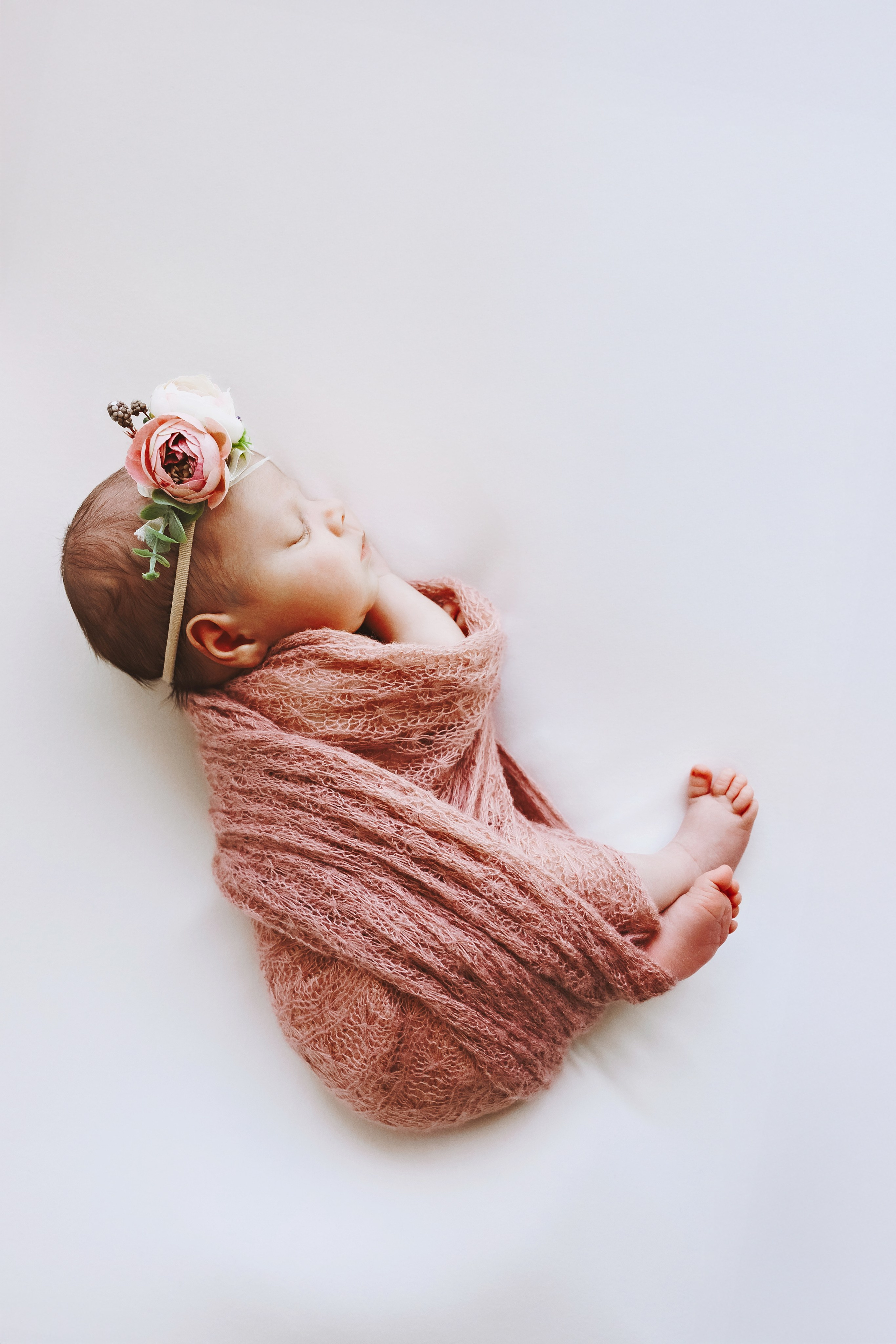 Фотосесия за новородени в студио. Фотограф Ирина Йотова