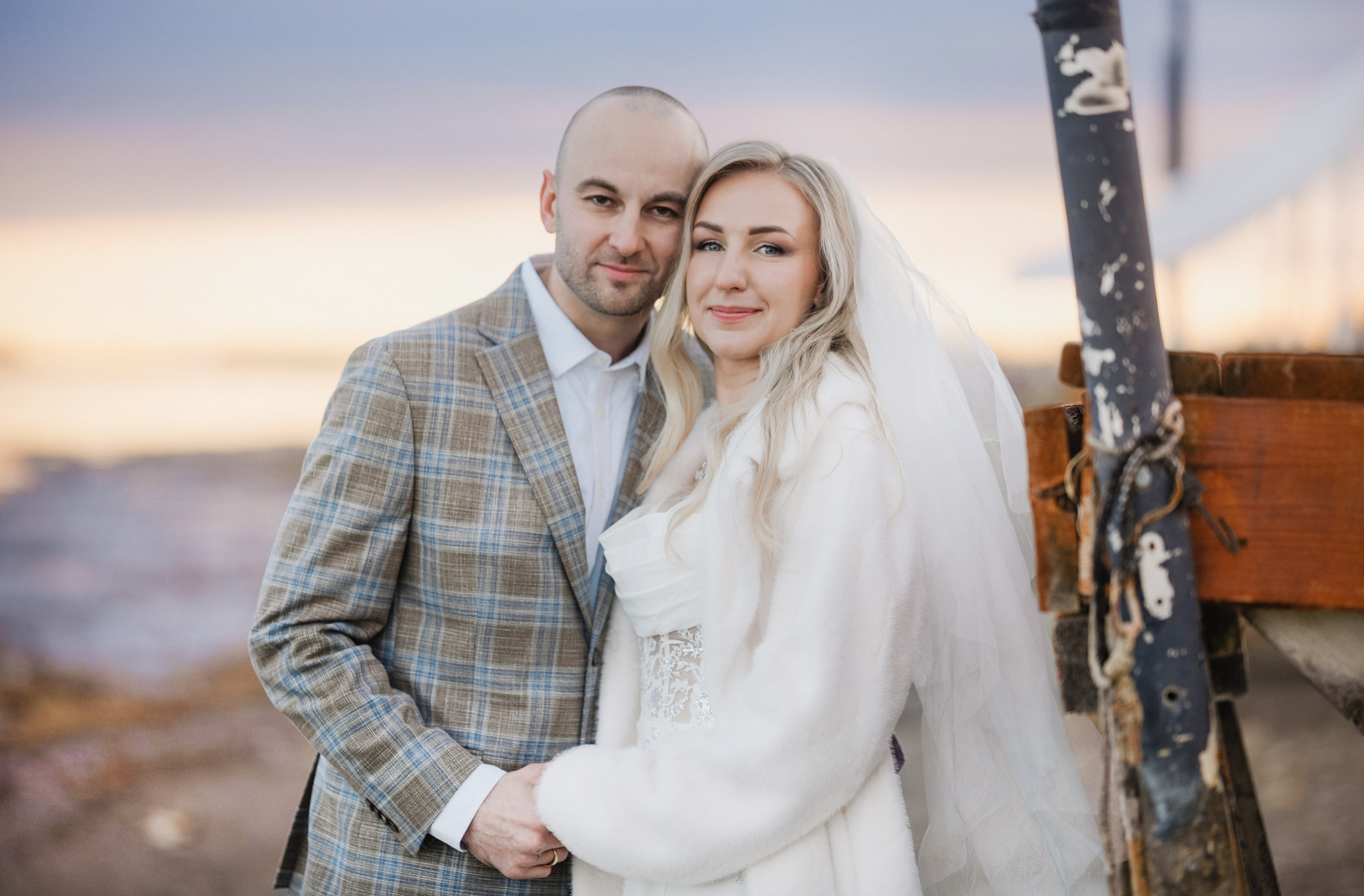 WEDDINGS. Calgary Family and Child & Wedding Photographer