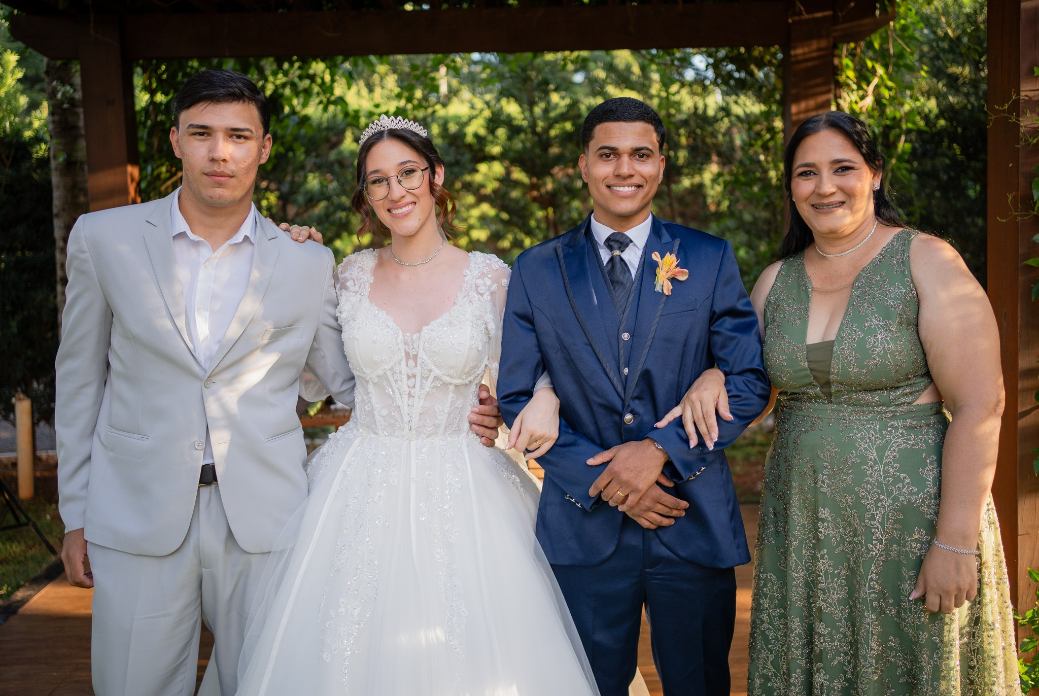 Larissa & Vinicius — Espaço Faveral / Aararaquara. Robson Colaço