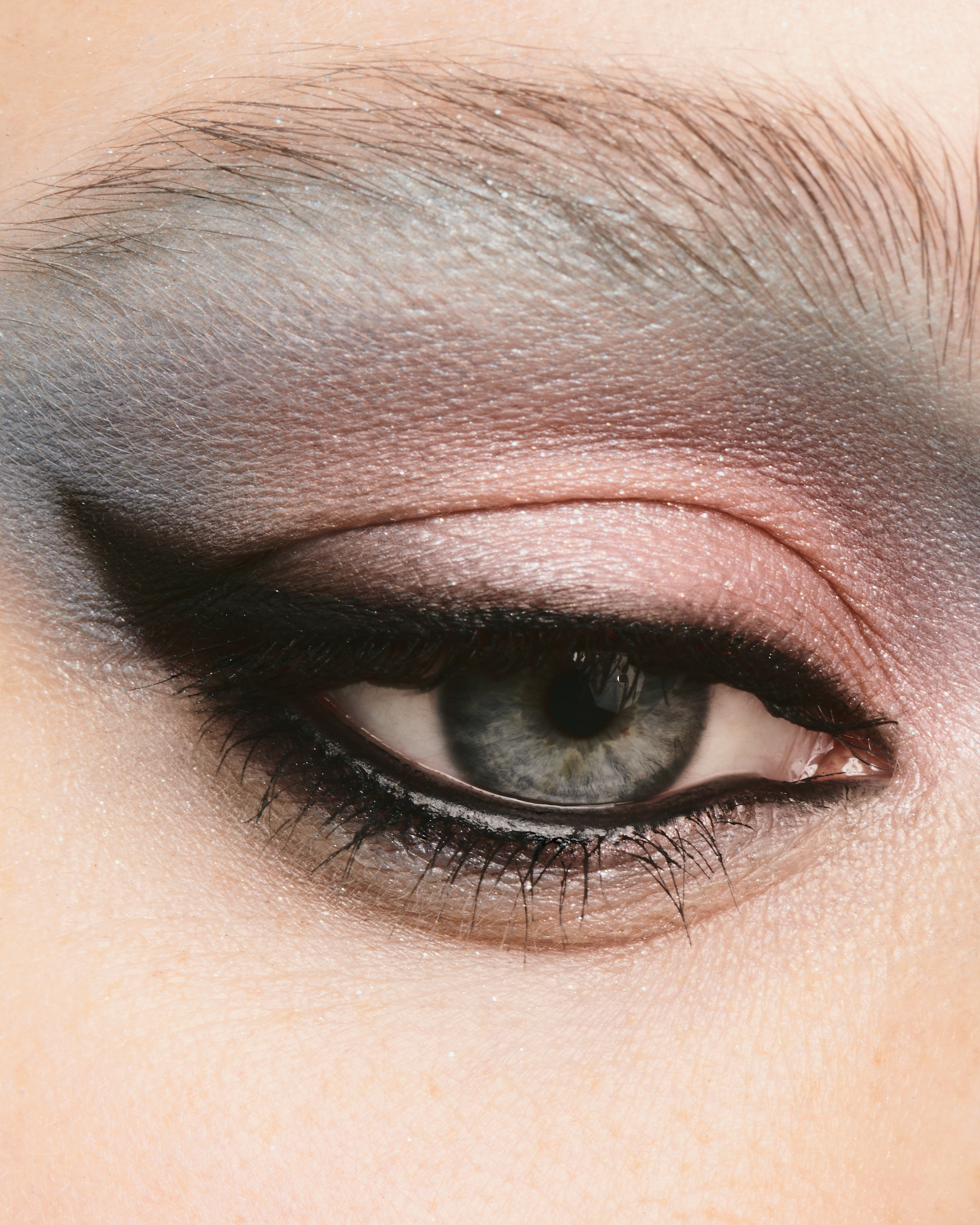 Mirror Mirror. Алина Ефимова — ретушёр (beaty, fashion, product)