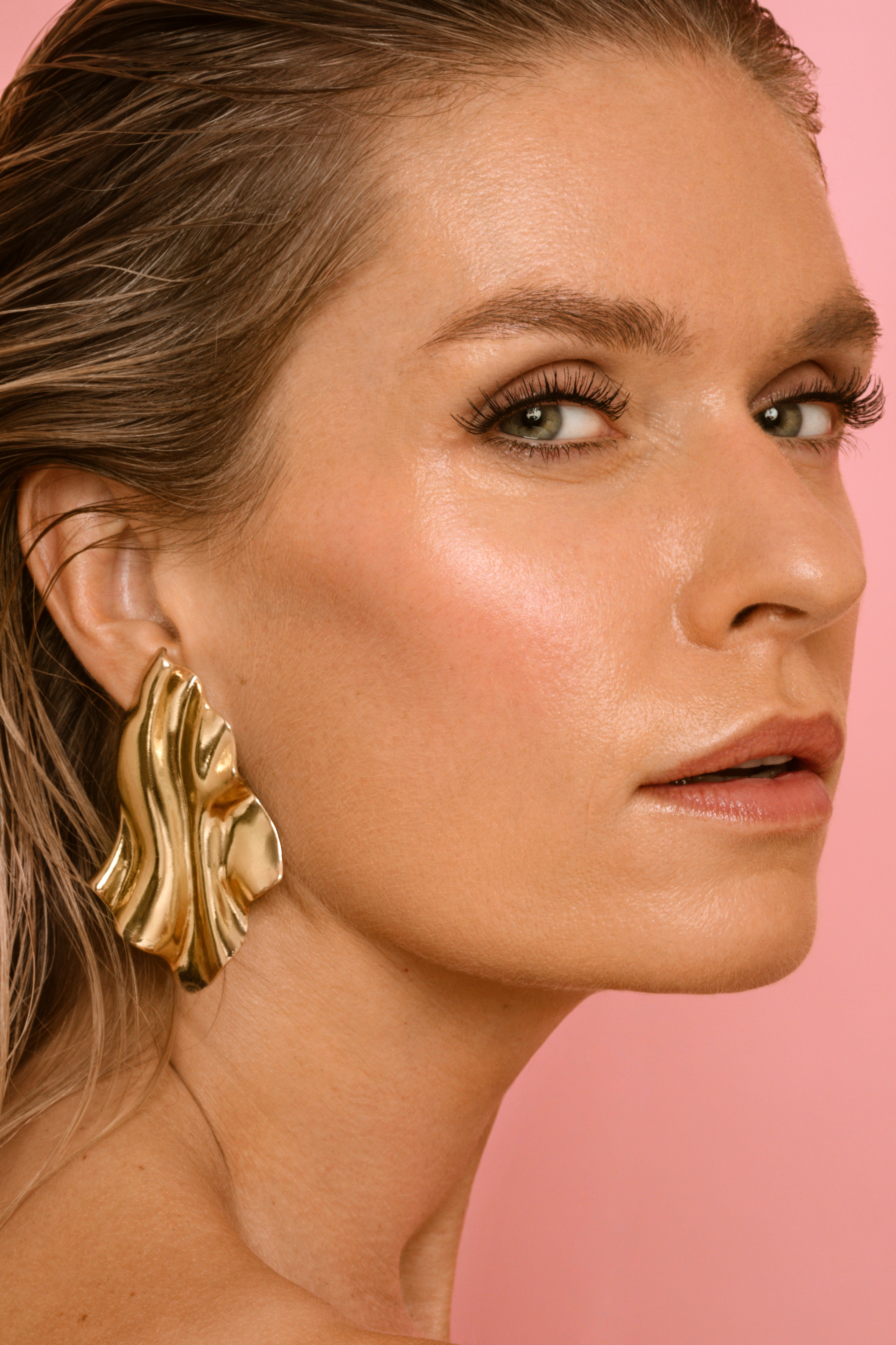 Astrid. Alina Efimova — Retoucher (Beauty, fashion and product)