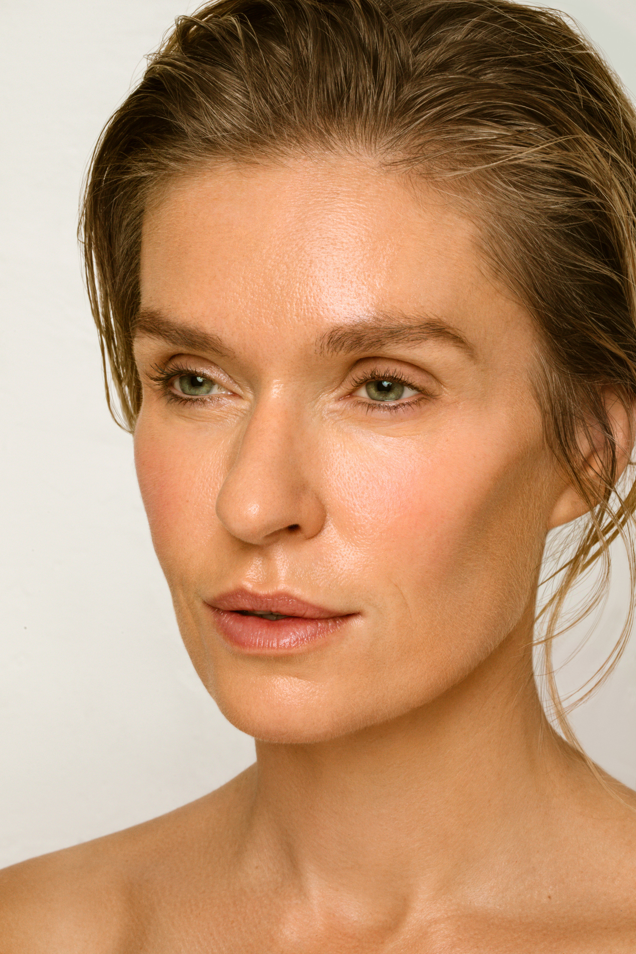 Astrid. Alina Efimova — Retoucher (Beauty, fashion and product)