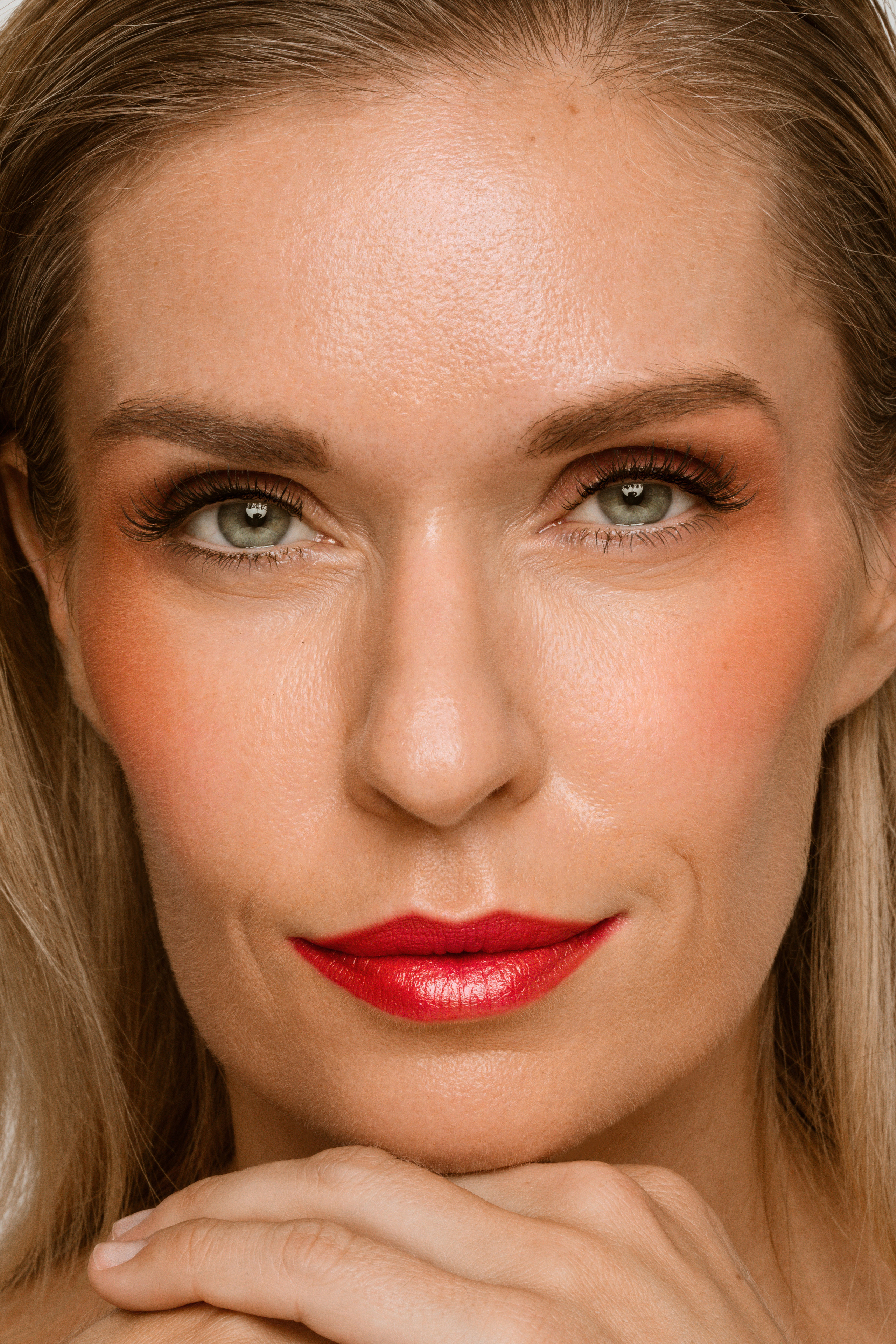 Astrid. Alina Efimova — Retoucher (Beauty, fashion and product)