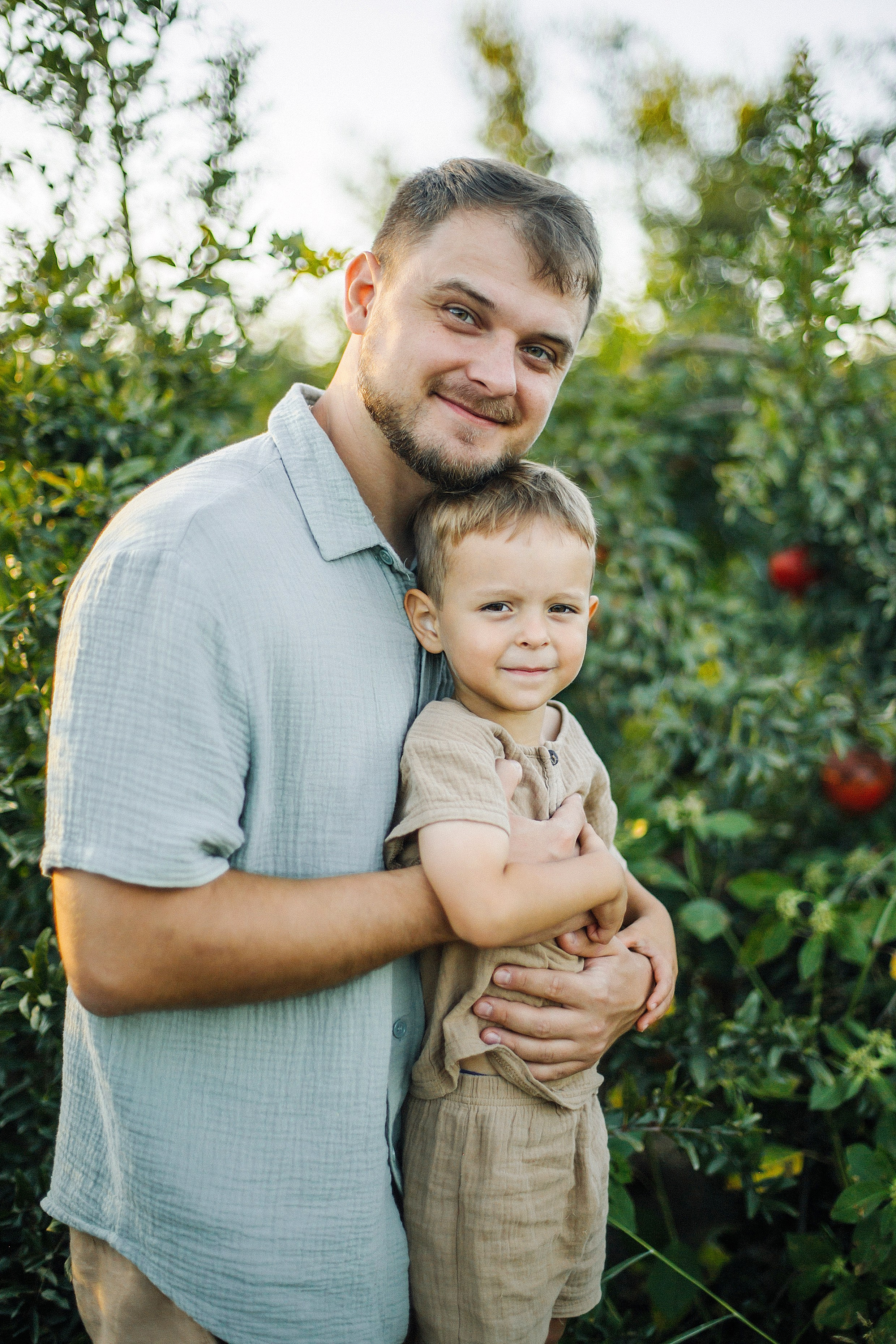 Binyamina garden. Family photographer in Israel
