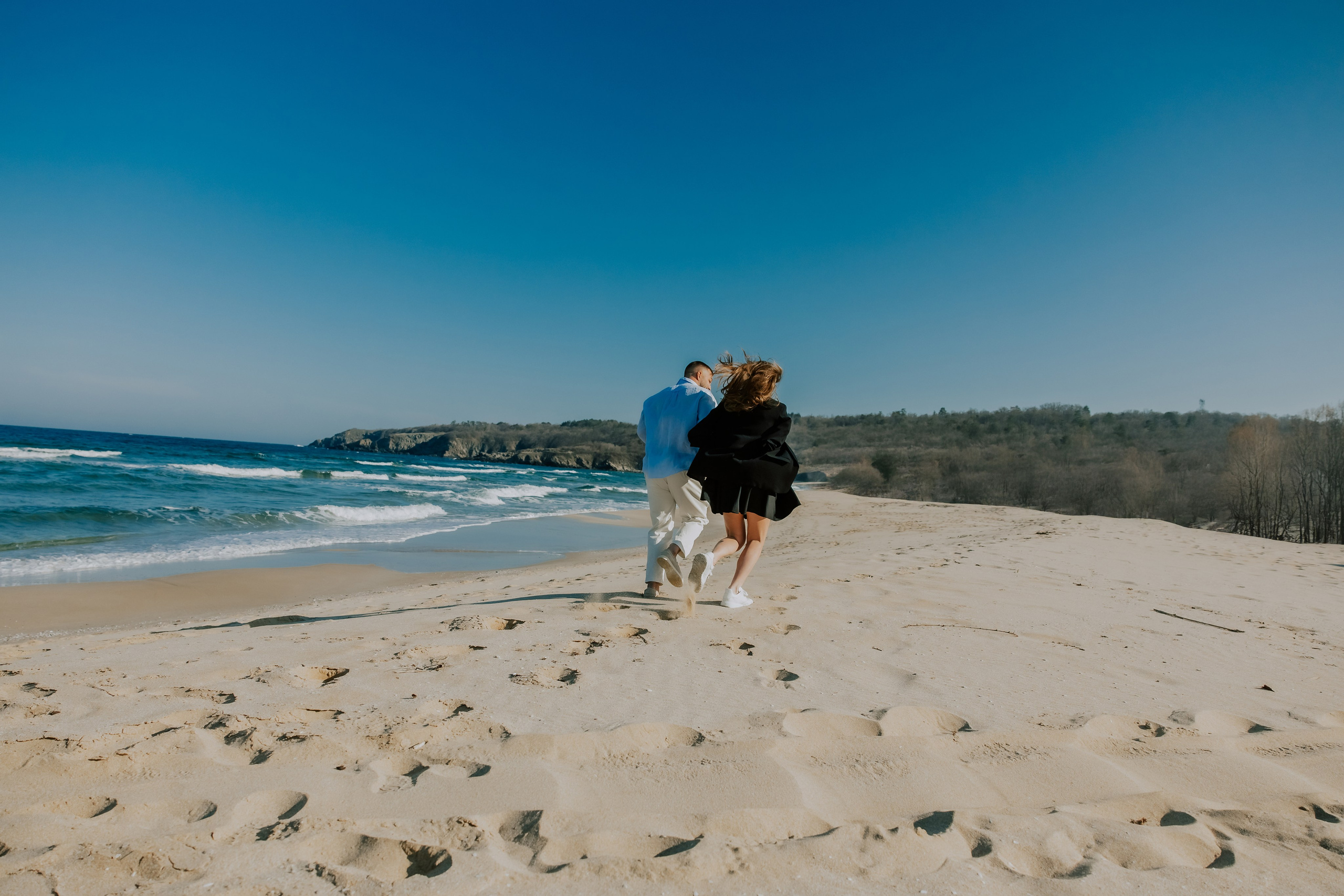 Годеж на плажа. Фотограф Ирина Йотова