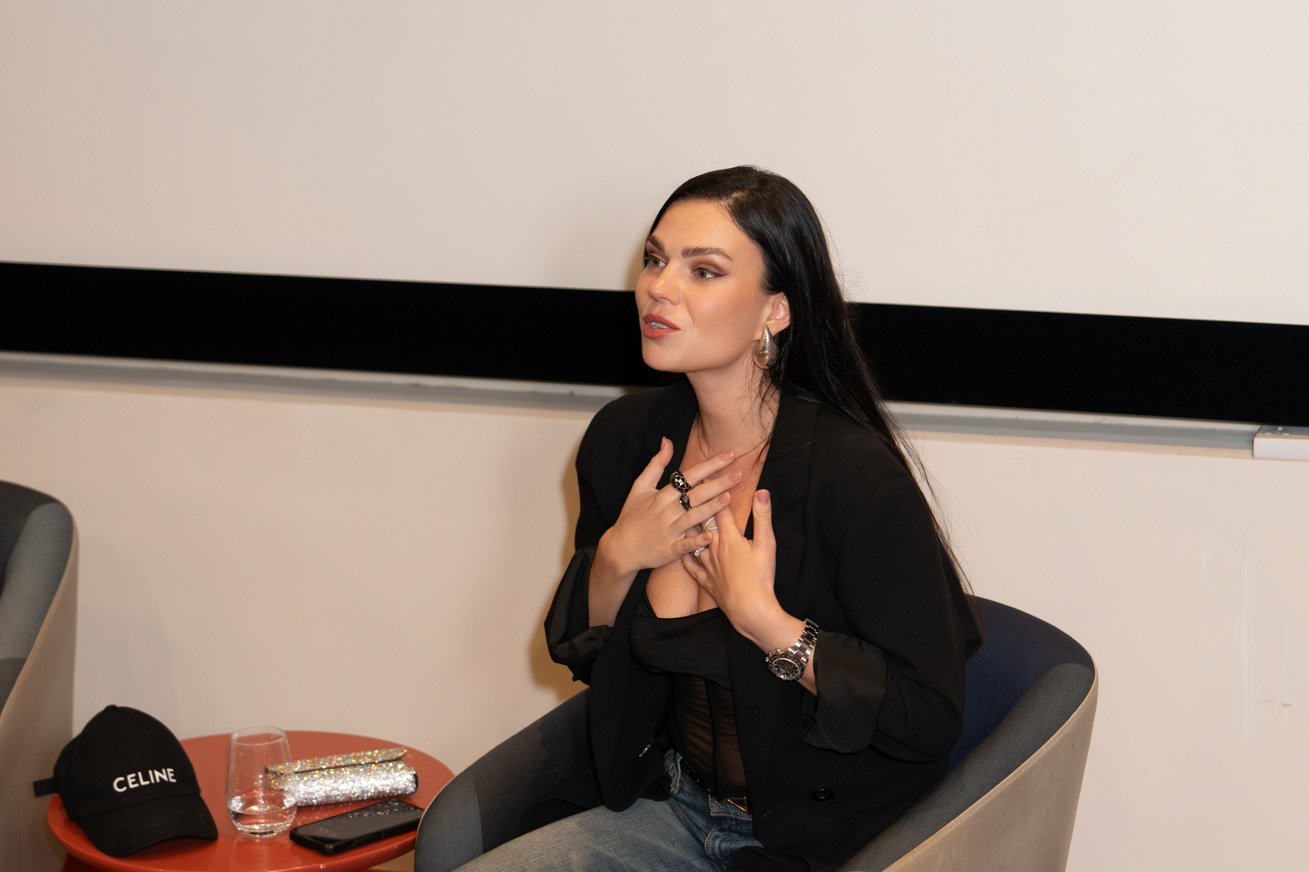 KRISP. PRODUCTION MOVIE PREMIER. ФОТОГРАФ В ГОНКОНГЕ (СВАДЬБЫ, FASHION, СЕМЕЙНЫЕ, МЕРОПРИЯТИЯ, ФОТОПРОГУЛКИ)