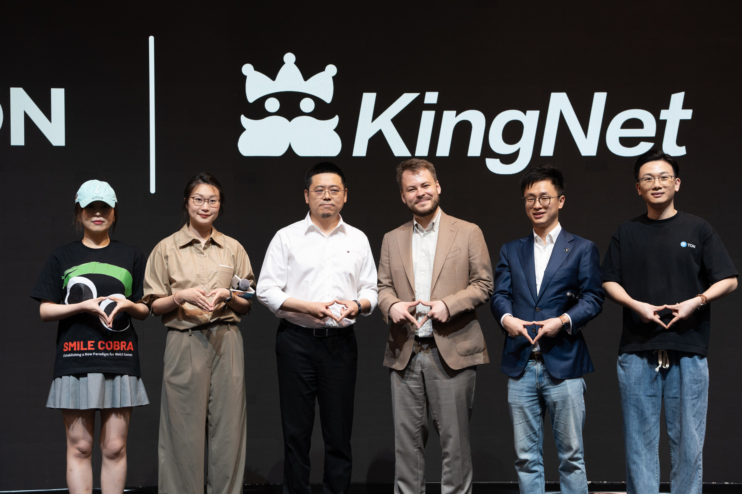 TON. PHOTOGRAPHER IN HONG KONG (WEDDING, FASHION, FAMILY, EVENTS)