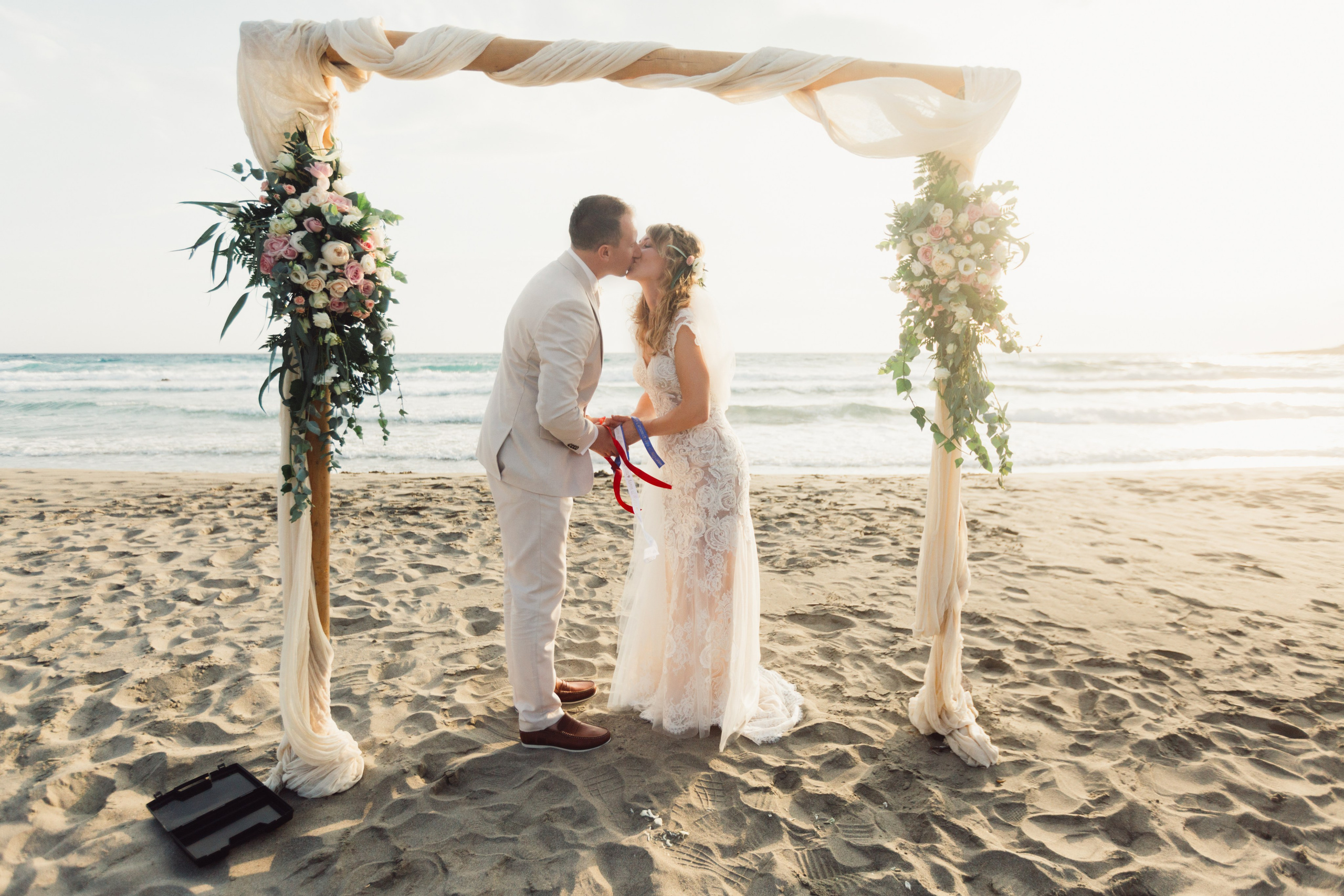 Aaron & Beata, Crete. Denny Savon — Photographer in Santorini | Weddings, Love Stories & Flying Dress