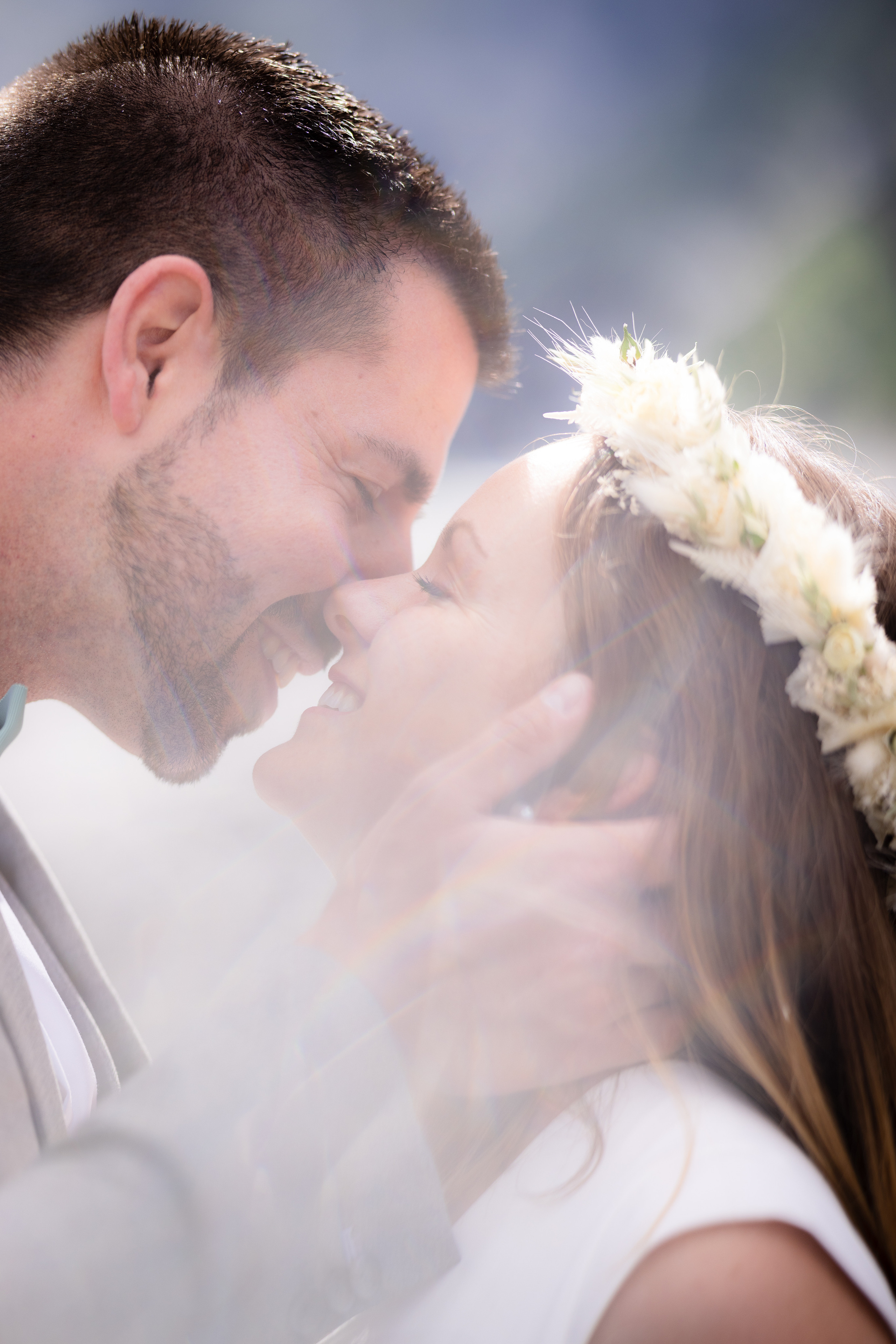 Oeschinensee elopement. Family photographer Zurich & Switzerland Daria Moore
