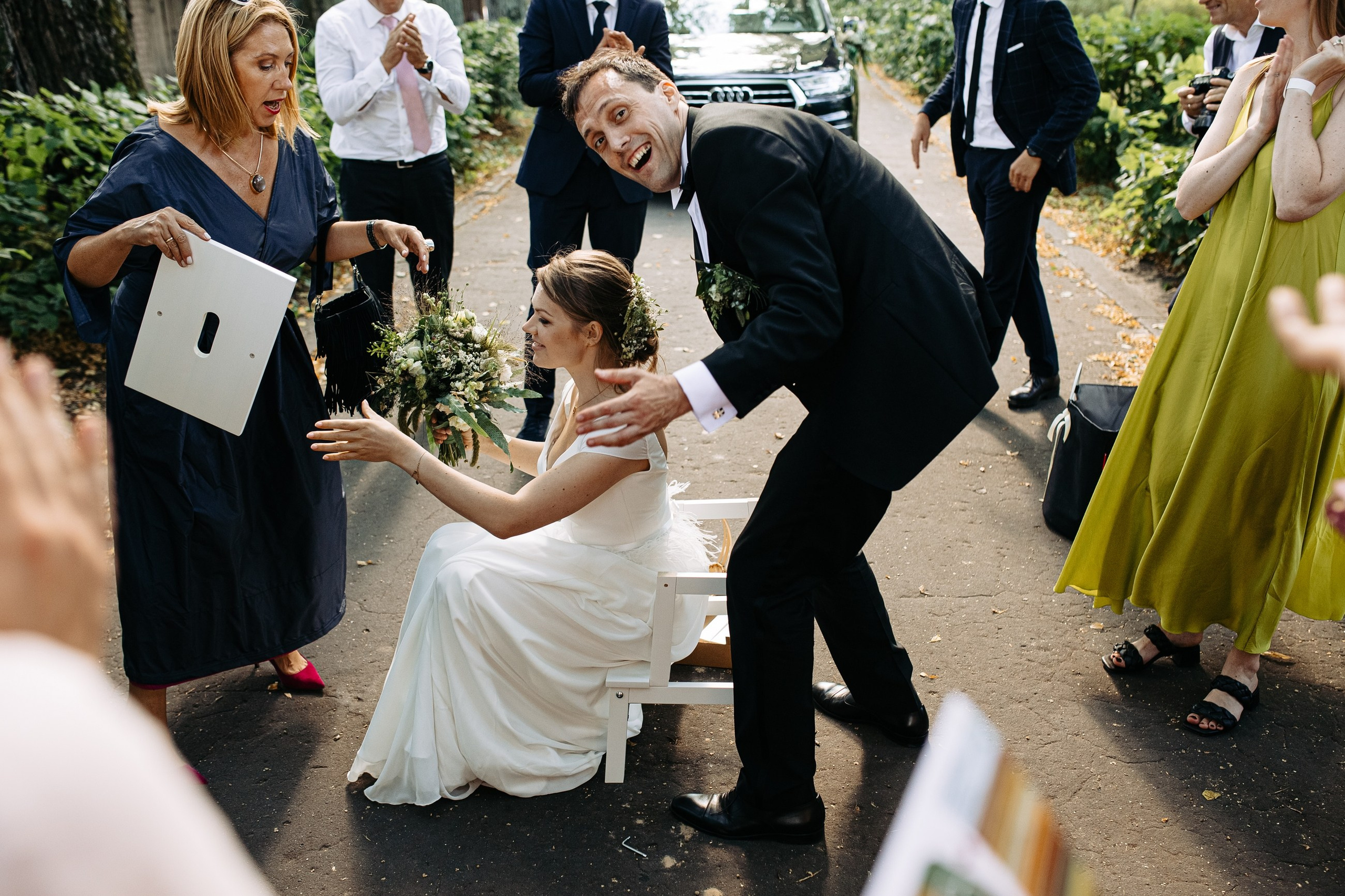 DIEVS SIRDĪ UN VĒJŠ MATOS