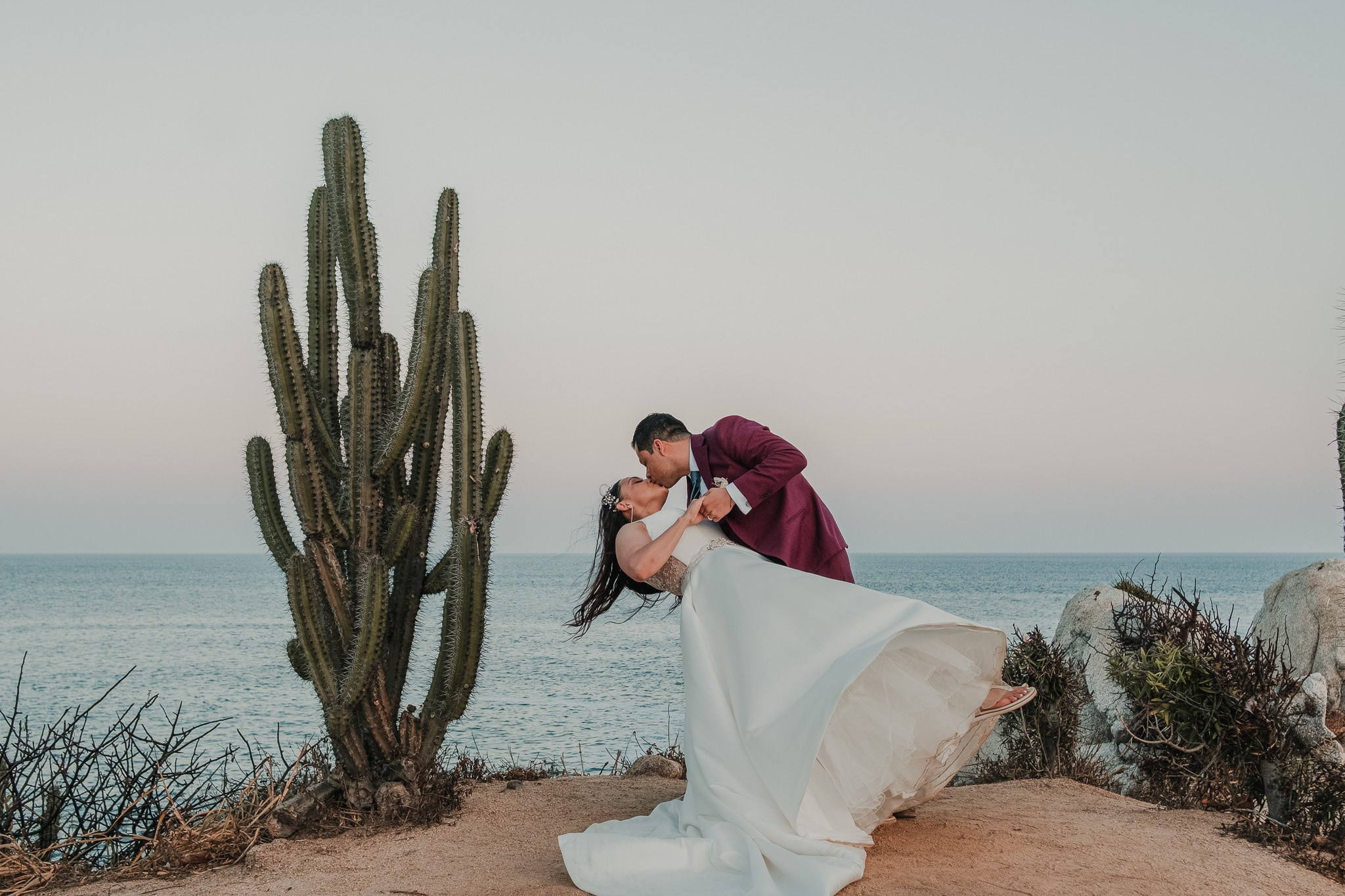 Silvia & Julio / Huatulco. Wedding and family photographer in Mexico City