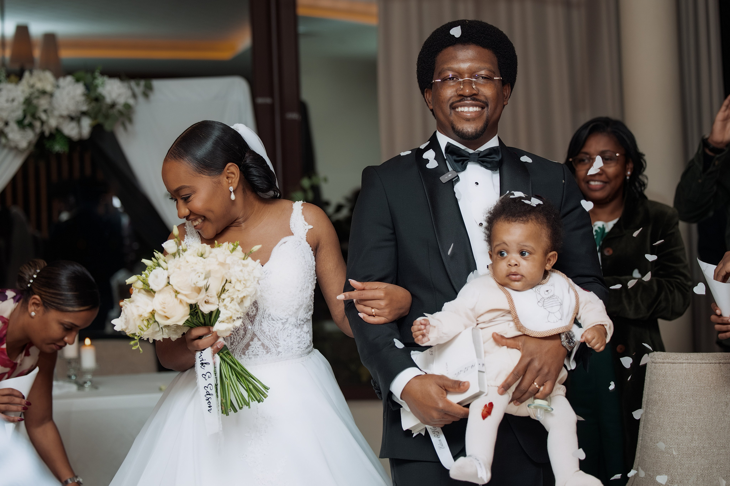 Nawik e Ethson. Fazemos o seu casamento ser lembrado por gerações