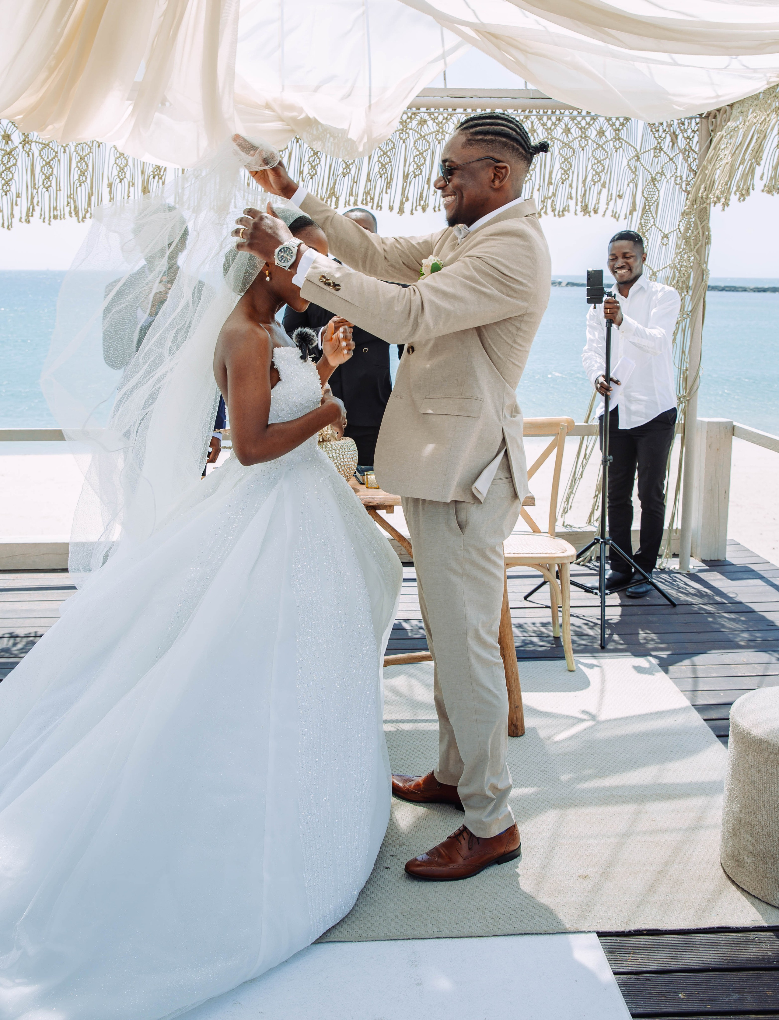 Kuselia & Kaleb. Fazemos o seu casamento ser lembrado por gerações