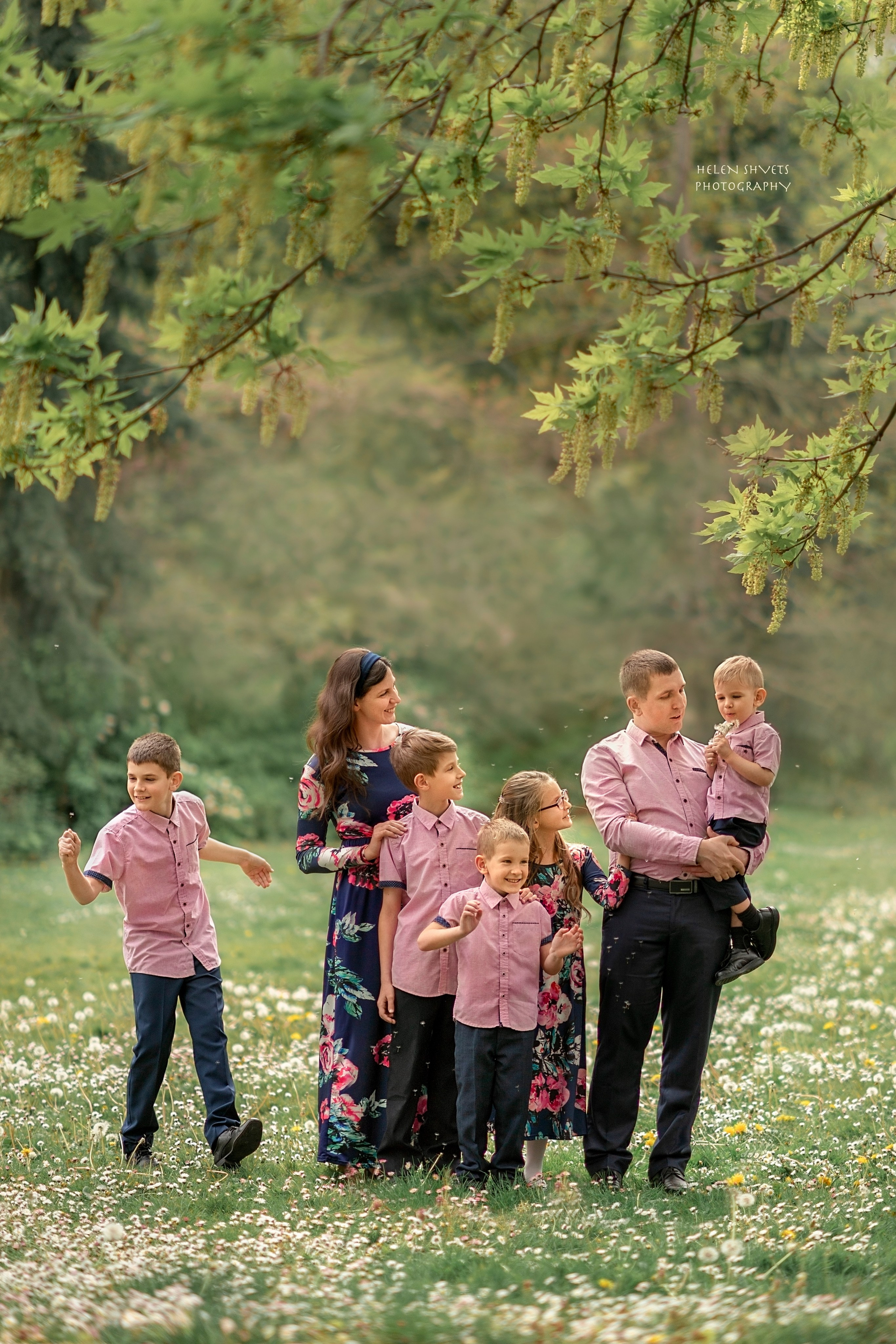 Family of Olya. Wedding & family photography in Seattle area. Helen Michelle photographer