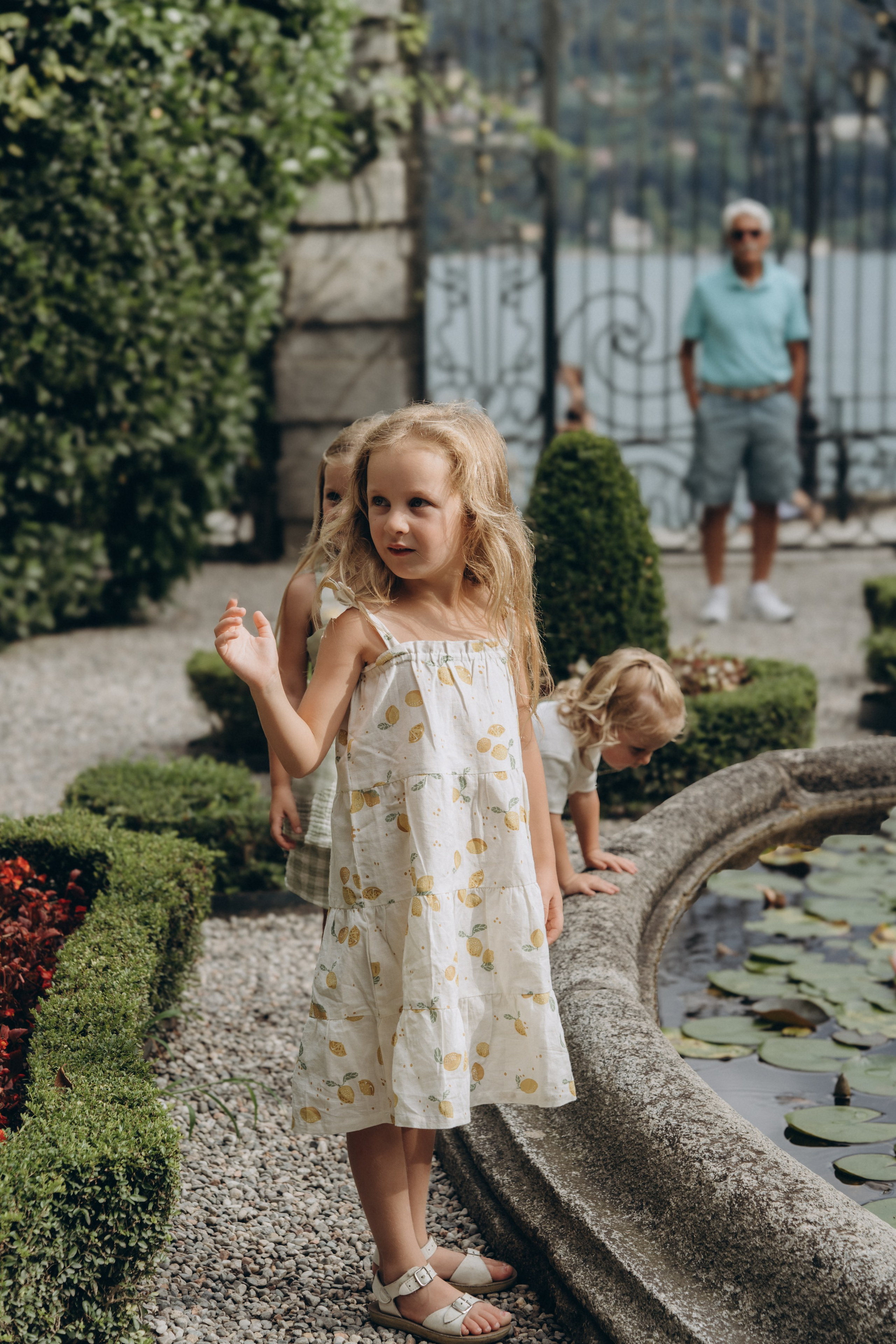 Family moments in Como Lake. PHOTOGRAPHER IN ITALY