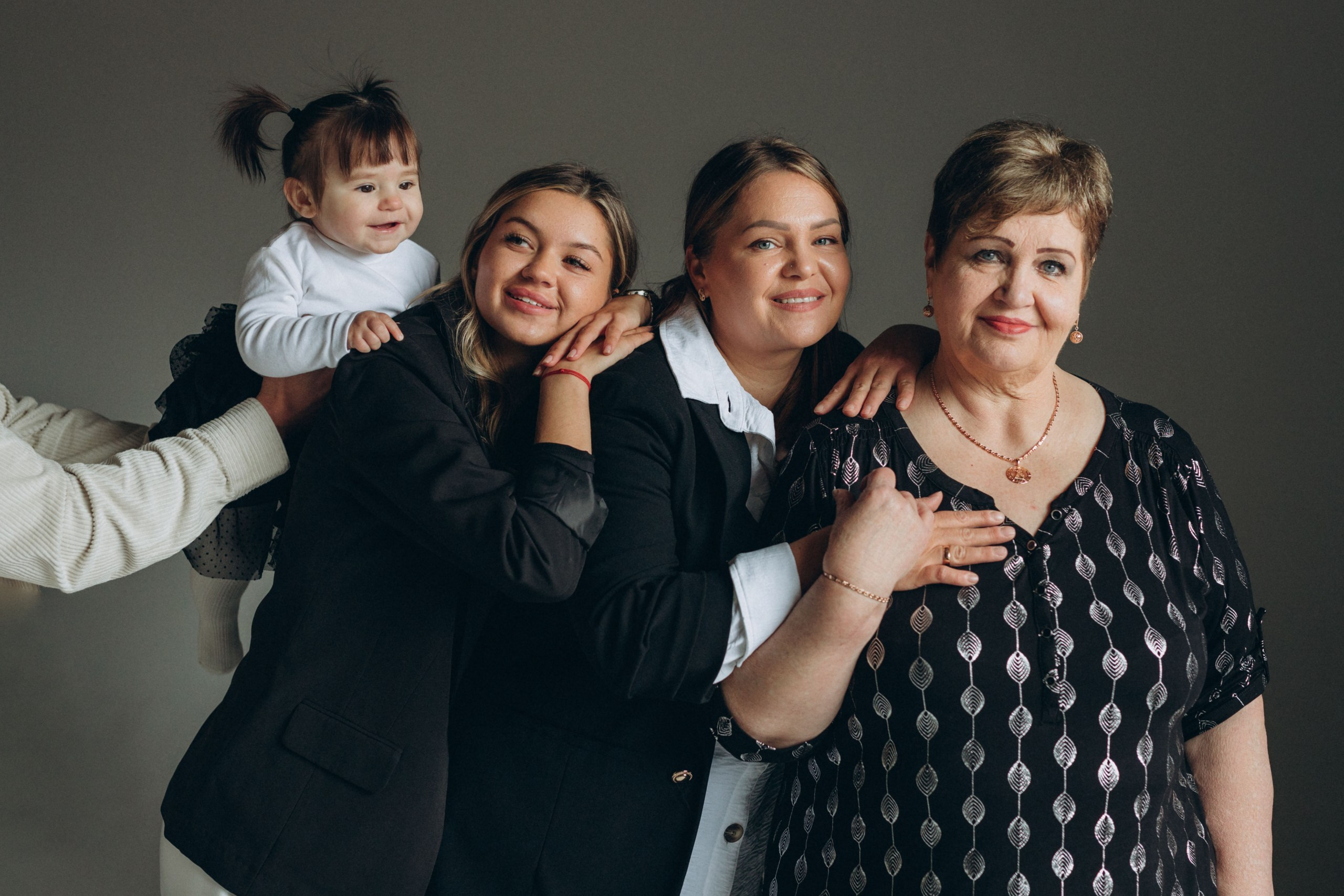 Family Studio Photoshoot. AlinaLazurko.uk | Professional portrait photographer