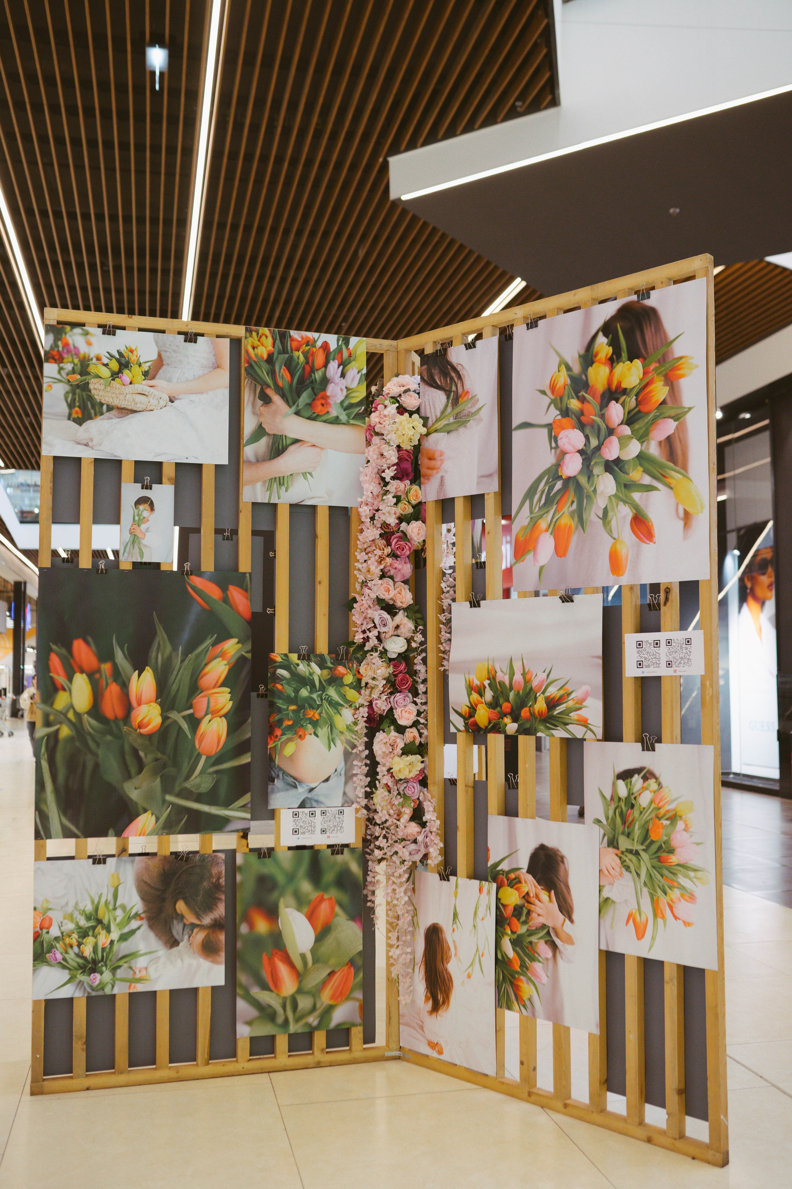 Expozitie Fotografie AFI BRASOVA fi Primăvară: Manifest Vizual despre Viață | Mădălina Beda. Madalina Beda- Artist vizual, fotograf, doula la nastere, consultant babywearing Brasov si in toata tara