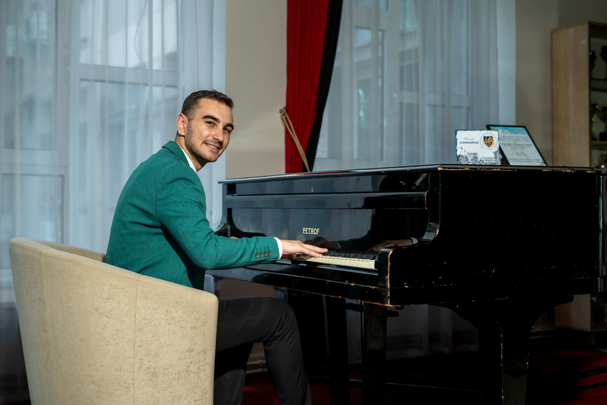 Ședință foto Absolvire Master (Pian UPG). Mihai Alexandra Events
